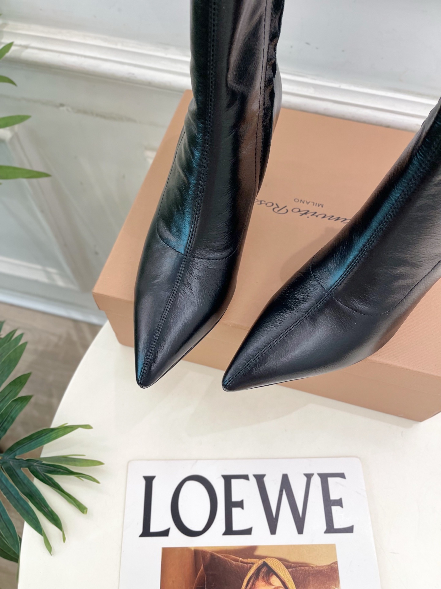 Gianvito Rossi|吉安维托·罗西 25𝐬𝐬2025秋冬新品 GR侧拉链尖头高跟短靴 火爆上新