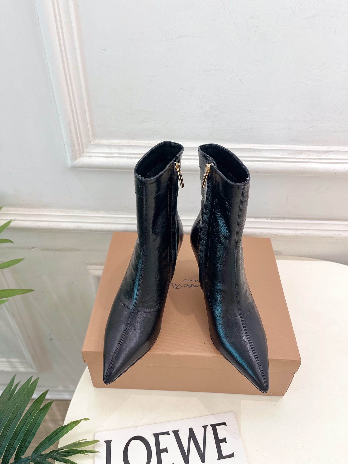 Gianvito Rossi|吉安维托·罗西 25𝐬𝐬2025秋冬新品 GR侧拉链尖头高跟短靴 火爆上新
