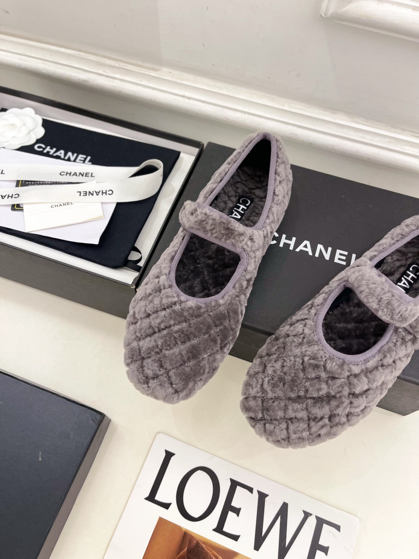 𝐂𝐇𝐀𝐍𝐄𝐋 | 小香 25𝐬𝐬 🦋2025 秋冬秀场新品 小香经典菱格书包扣玛丽珍毛毛鞋 系列上新〰🍬