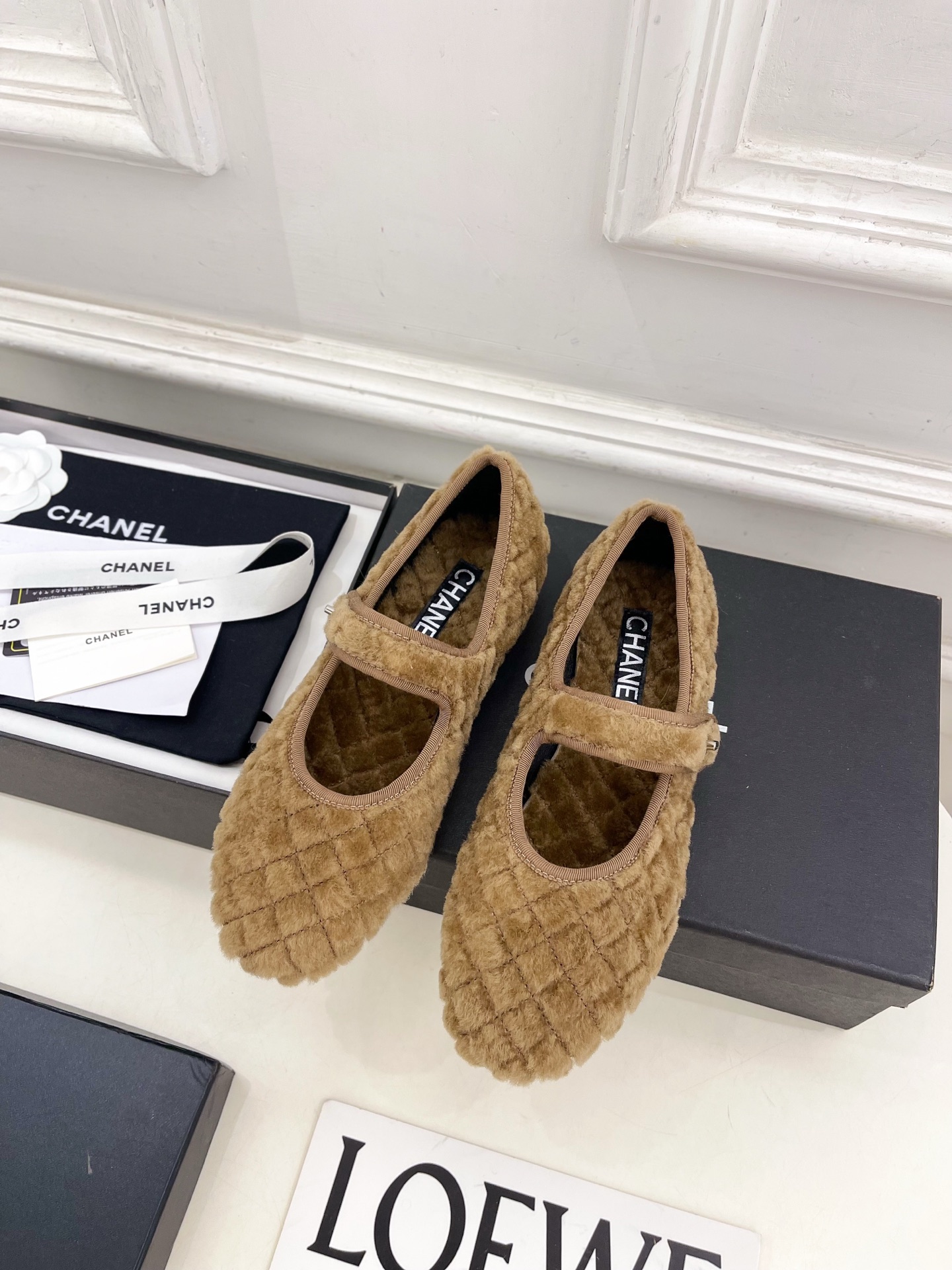 𝐂𝐇𝐀𝐍𝐄𝐋 | 小香 25𝐬𝐬 🦋2025 秋冬秀场新品 小香经典菱格书包扣玛丽珍毛毛鞋 系列上新〰🍬
