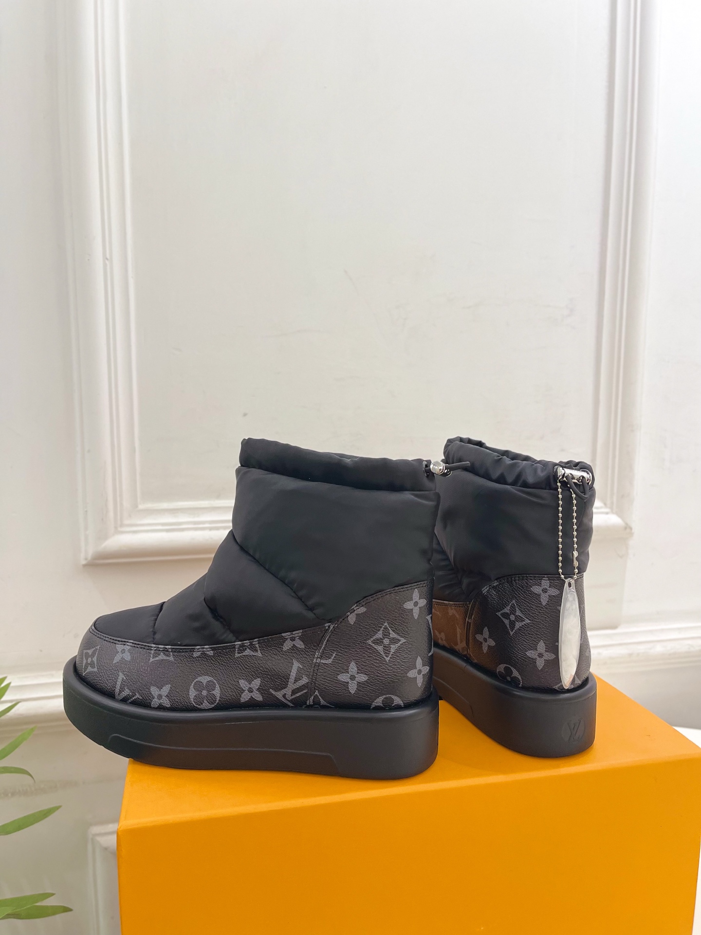 LV | 路易威登 25𝐬𝐬 🧡💚2025秋冬新品 顶级版本⚠️专柜主打最新款LV 老花羽绒雪地靴 硬货