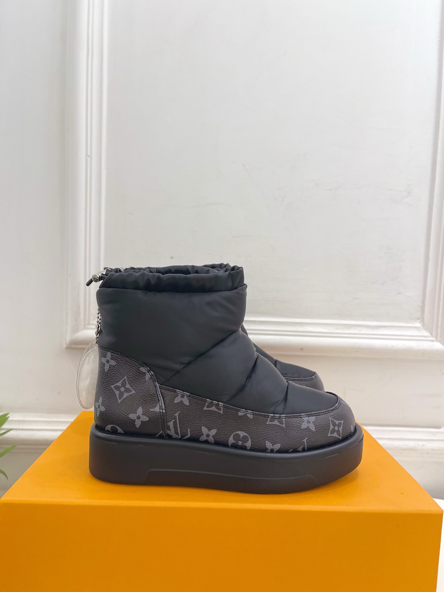 LV | 路易威登 25𝐬𝐬 🧡💚2025秋冬新品 顶级版本⚠️专柜主打最新款LV 老花羽绒雪地靴 硬货