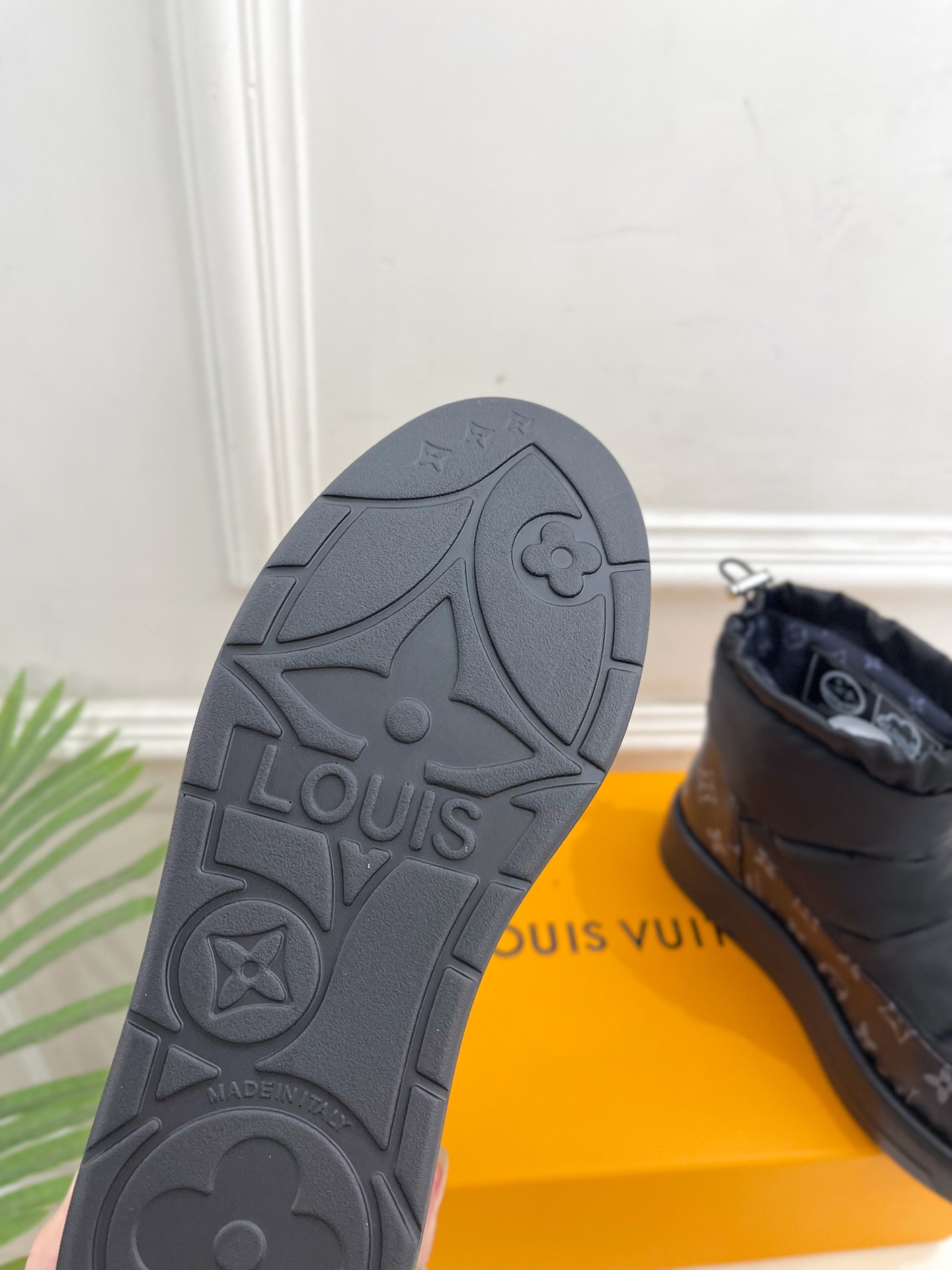 LV | 路易威登 25𝐬𝐬 🧡💚2025秋冬新品 顶级版本⚠️专柜主打最新款LV 老花羽绒雪地靴 硬货