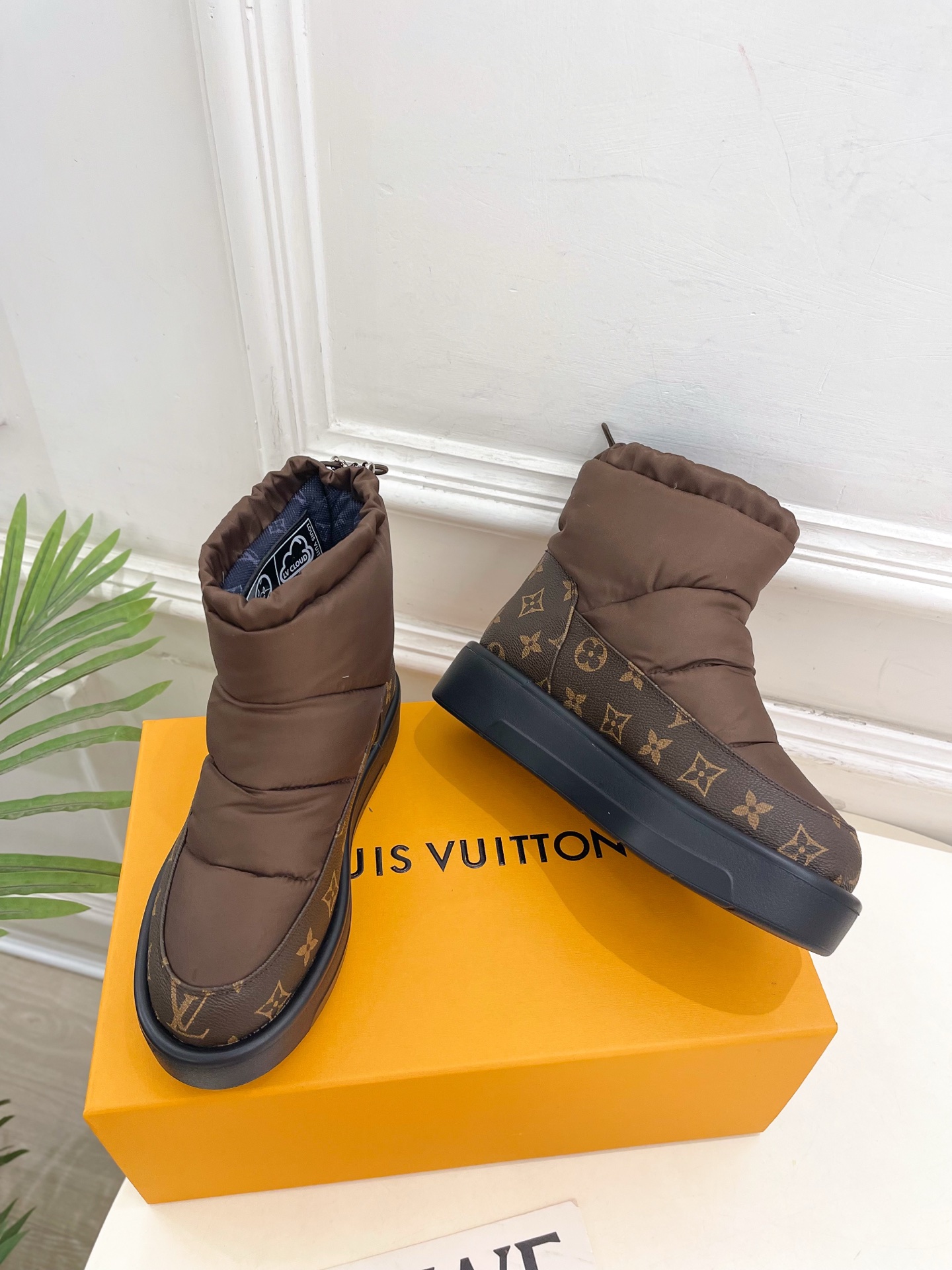 LV | 路易威登 25𝐬𝐬 🧡💚2025秋冬新品 顶级版本⚠️专柜主打最新款LV 老花羽绒雪地靴 硬货