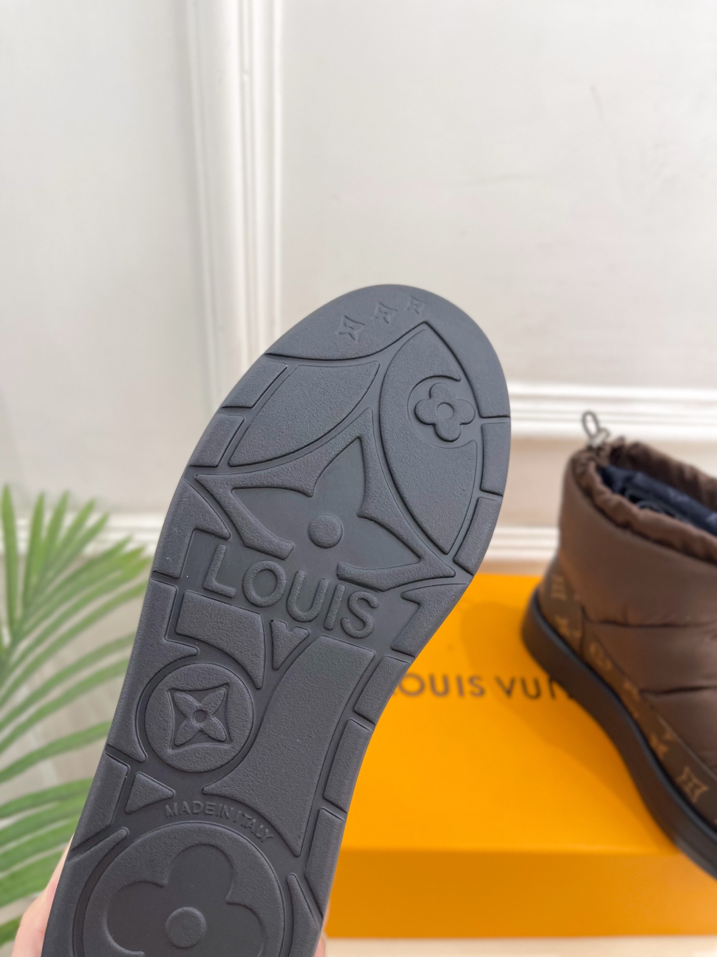 LV | 路易威登 25𝐬𝐬 🧡💚2025秋冬新品 顶级版本⚠️专柜主打最新款LV 老花羽绒雪地靴 硬货