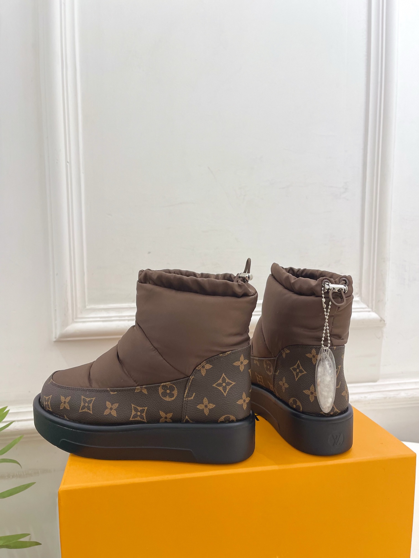 LV | 路易威登 25𝐬𝐬 🧡💚2025秋冬新品 顶级版本⚠️专柜主打最新款LV 老花羽绒雪地靴 硬货
