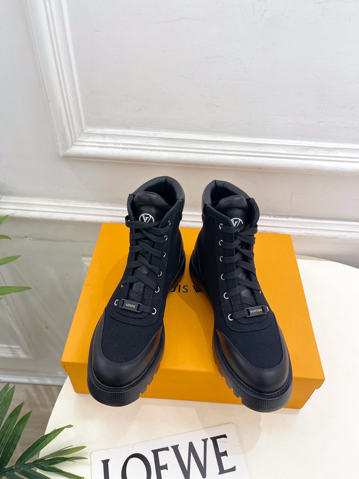 LV | 路易威登 25𝐬𝐬🧡💚2025秋冬新品 顶级版本⚠️专柜主打最新款 经典老花系带马丁靴短靴 硬