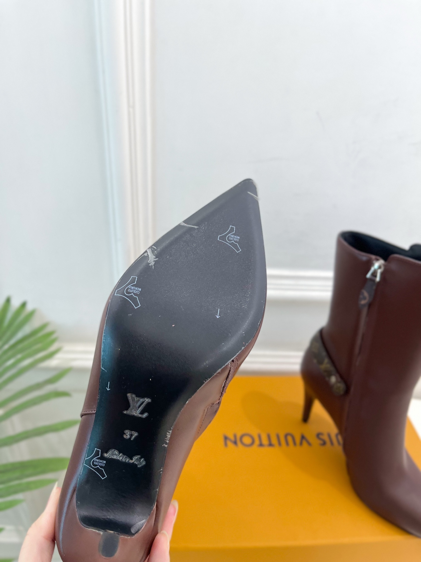 LV | 路易威登 25𝐬𝐬🧡💚2025秋冬新品 顶级版本⚠️专柜主打最新款 LEGACY 及踝靴尖头高