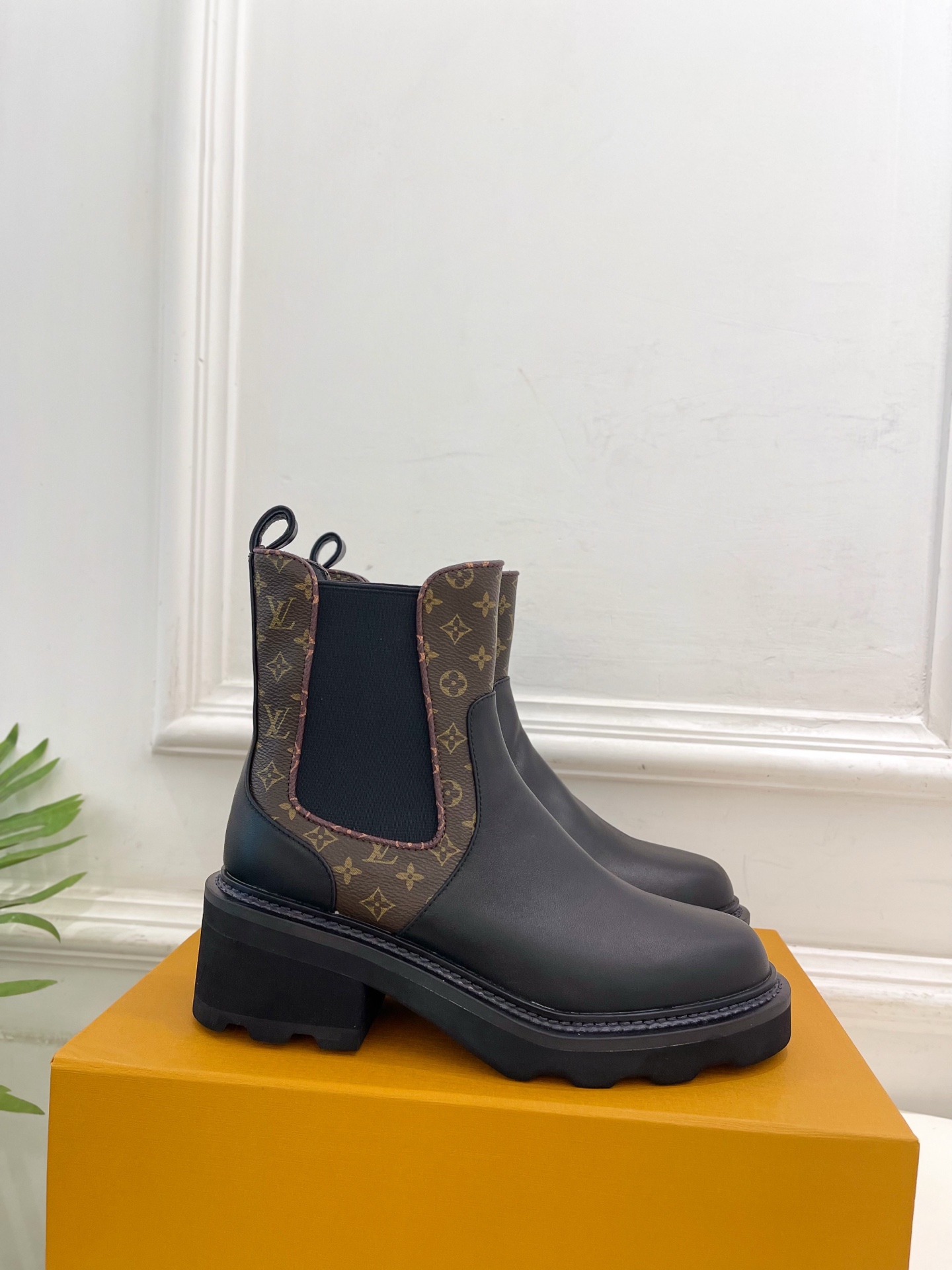 LV | 路易威登 25𝐬𝐬🧡💚2025秋冬新品 顶级版本⚠️专柜主打最新款 LV BEAUBOURG 