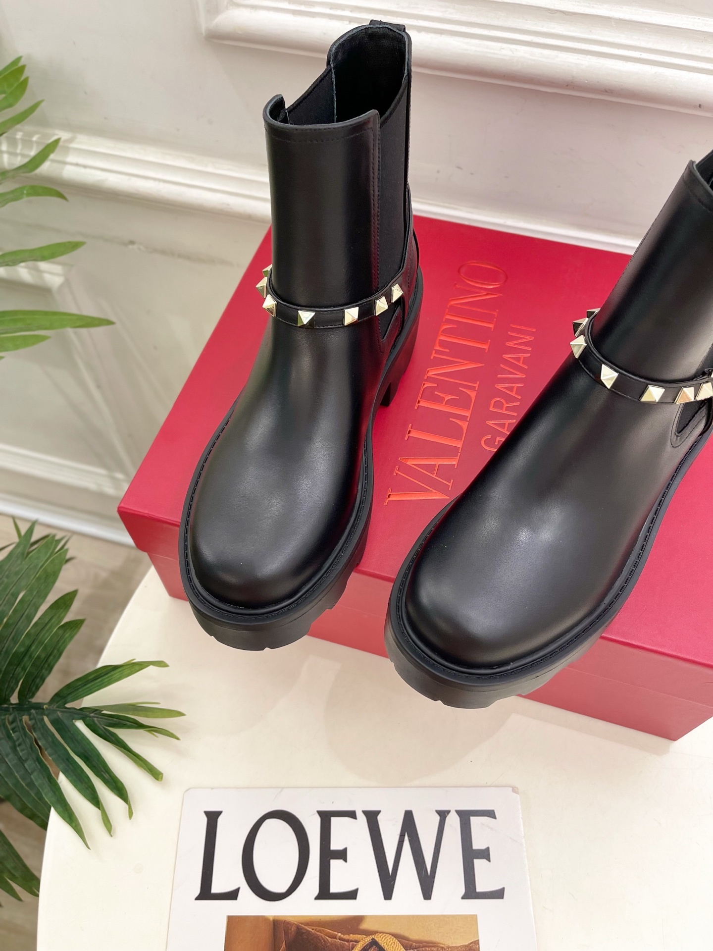 Valentino 华伦天奴2025秋冬新品 ROCKSTUD厚底鉚钉切尔西短靴☑️——————————