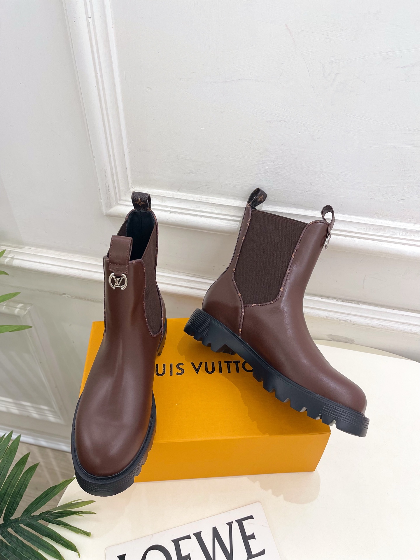 LV | 路易威登 25𝐬𝐬🧡💚2025秋冬新品 顶级版本⚠️专柜主打最新款 经典老花切尔西短靴 硬货上