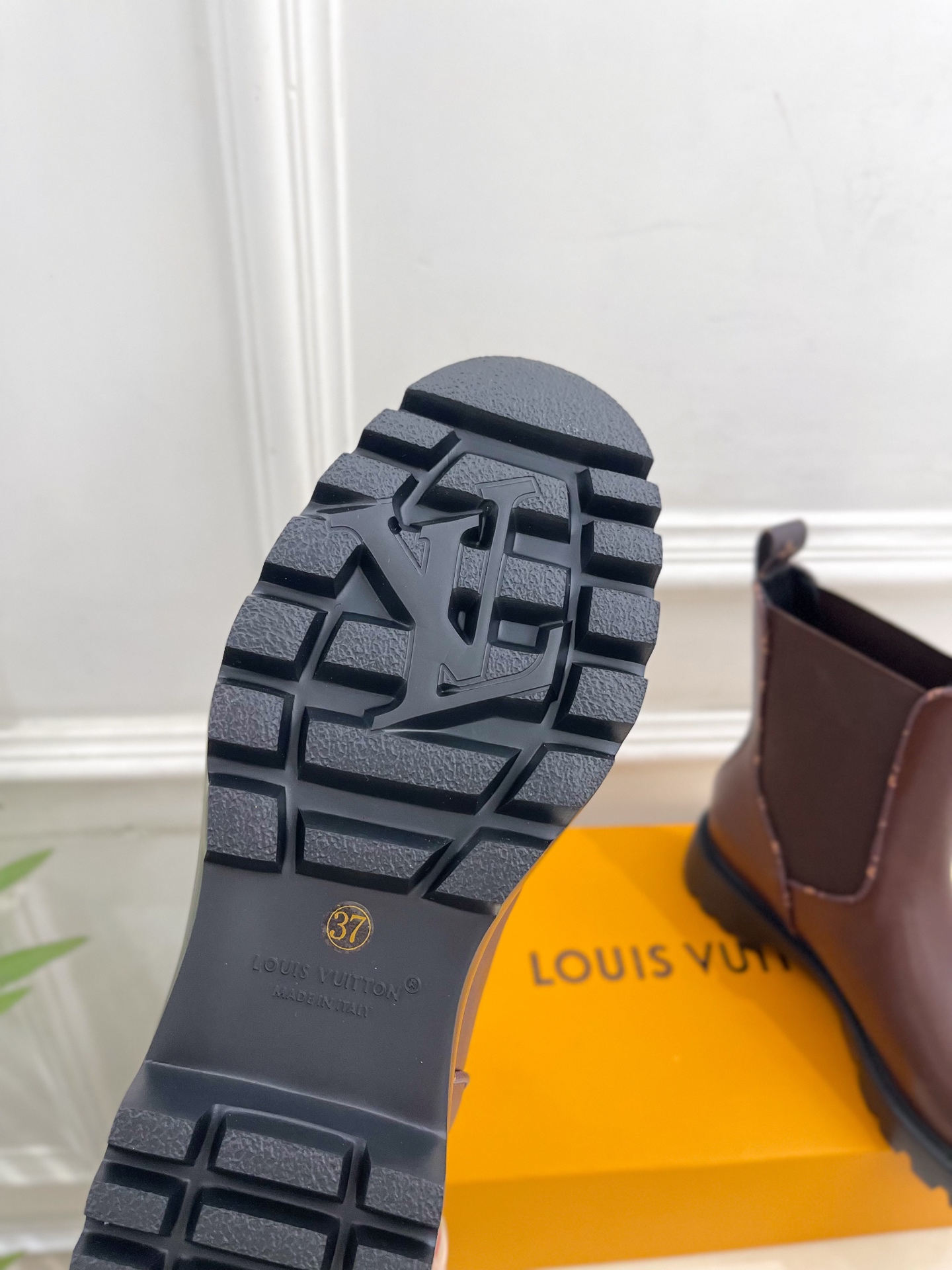 LV | 路易威登 25𝐬𝐬🧡💚2025秋冬新品 顶级版本⚠️专柜主打最新款 经典老花切尔西短靴 硬货上