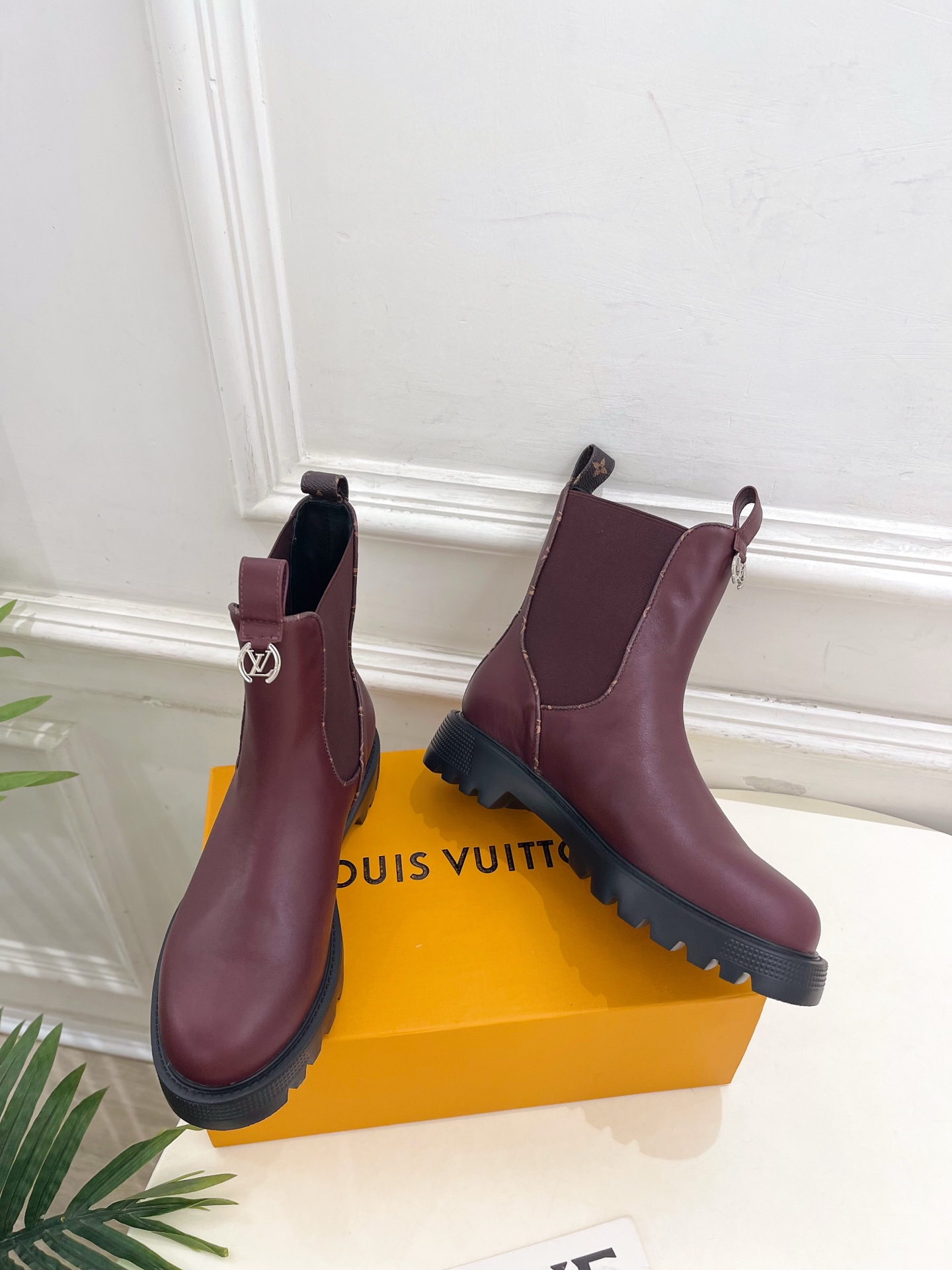 LV | 路易威登 25𝐬𝐬🧡💚2025秋冬新品 顶级版本⚠️专柜主打最新款 经典老花切尔西短靴 硬货上