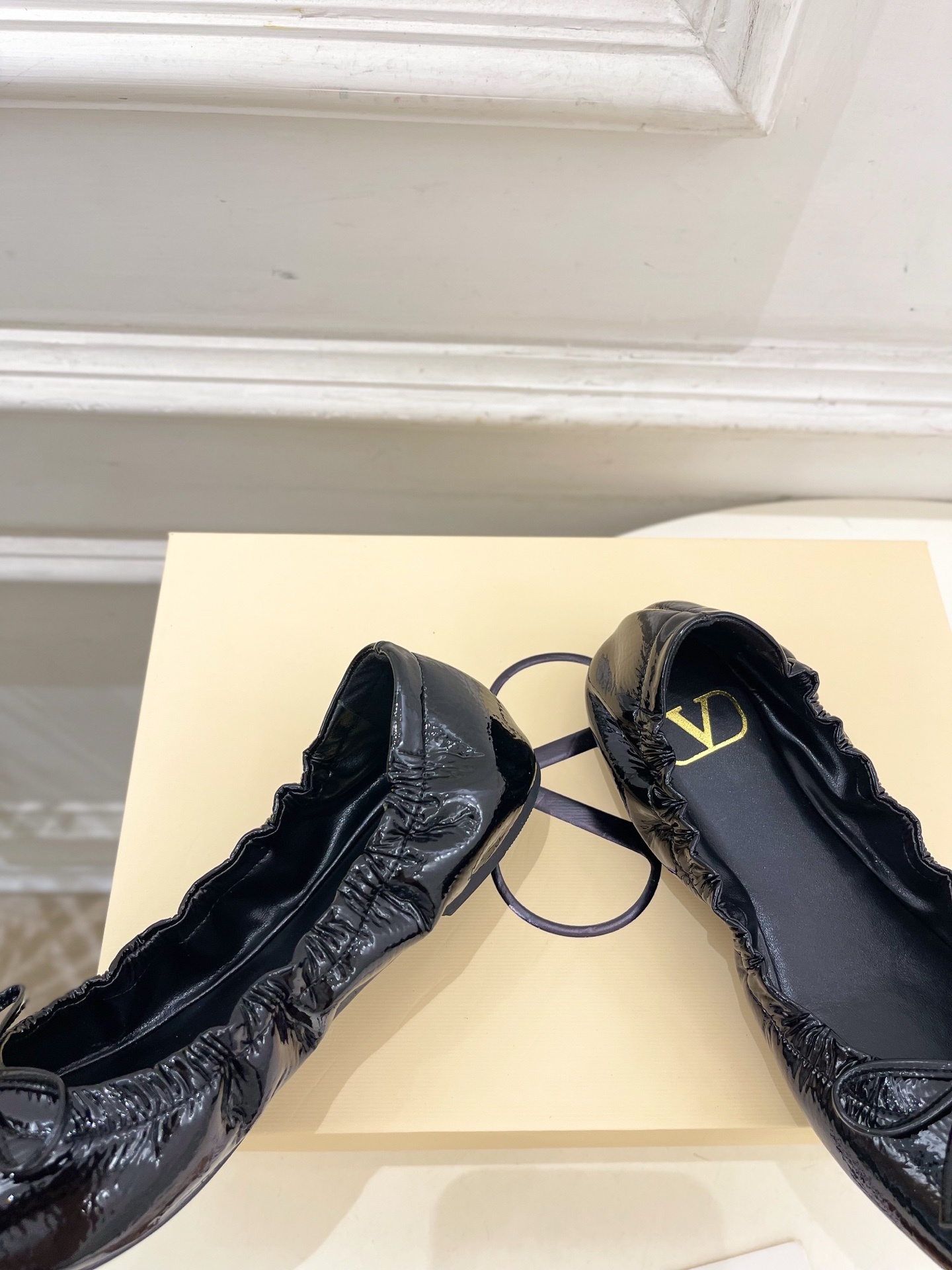 Valentino 华伦天奴 2025秋冬新品 VT蝴蝶结平底芭蕾舞鞋上新☑️—————————————