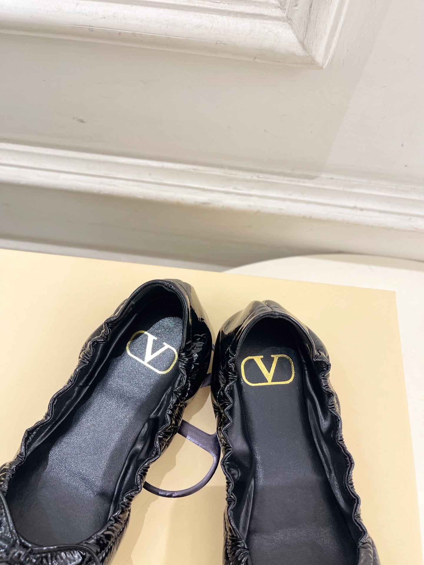 Valentino 华伦天奴 2025秋冬新品 VT蝴蝶结平底芭蕾舞鞋上新☑️—————————————