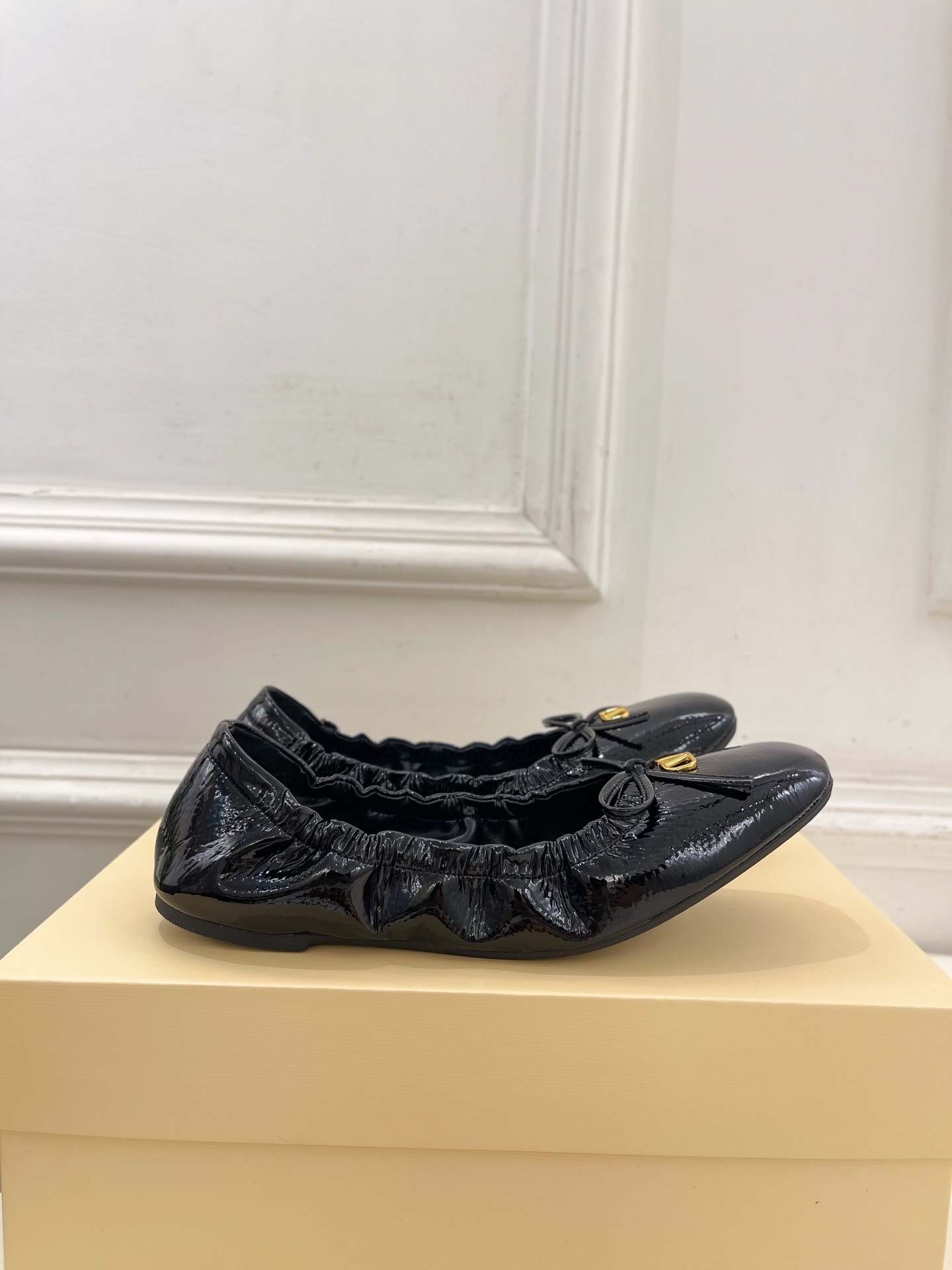 Valentino 华伦天奴 2025秋冬新品 VT蝴蝶结平底芭蕾舞鞋上新☑️—————————————