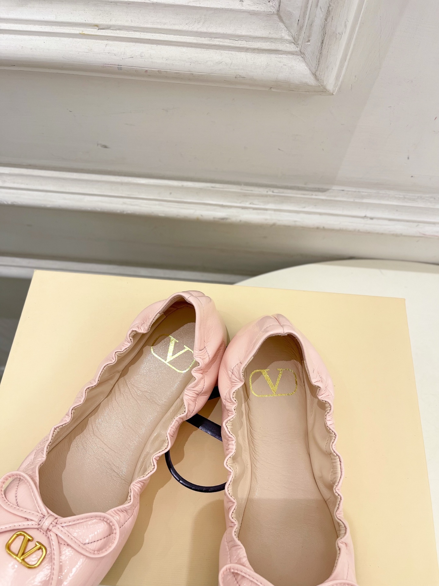 Valentino 华伦天奴 2025秋冬新品 VT蝴蝶结平底芭蕾舞鞋上新☑️—————————————