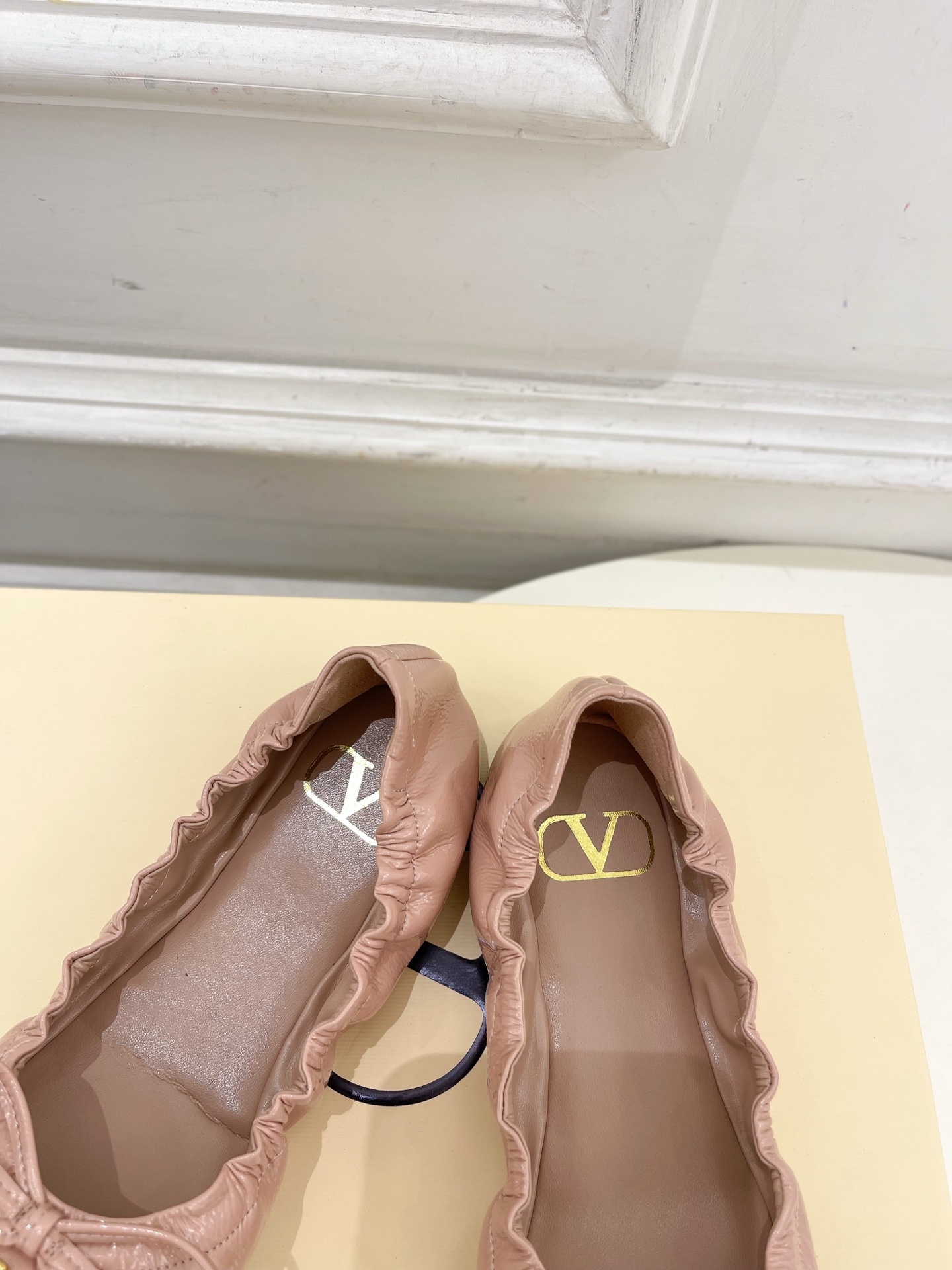 Valentino 华伦天奴 2025秋冬新品 VT蝴蝶结平底芭蕾舞鞋上新☑️—————————————