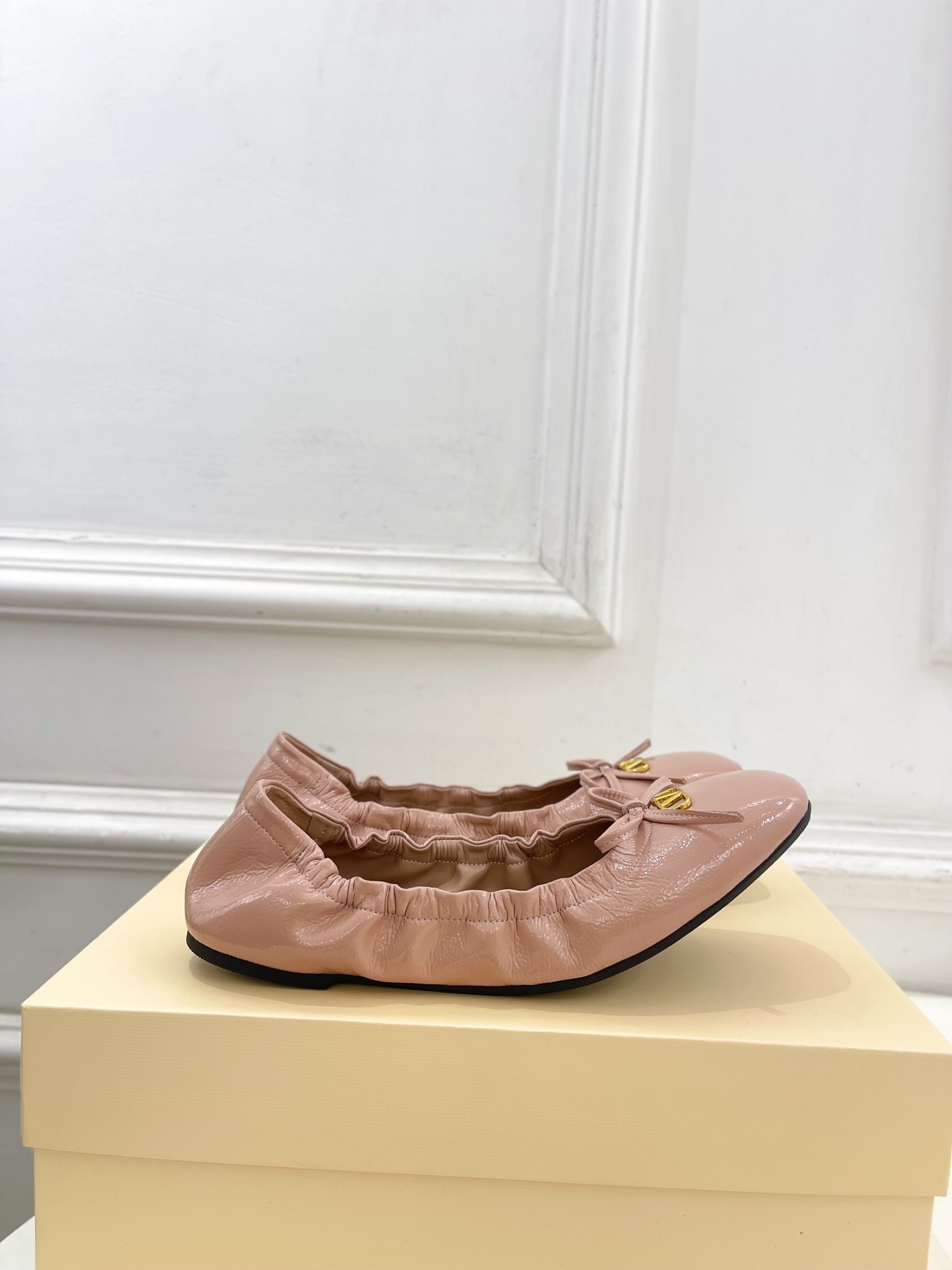 Valentino 华伦天奴 2025秋冬新品 VT蝴蝶结平底芭蕾舞鞋上新☑️—————————————