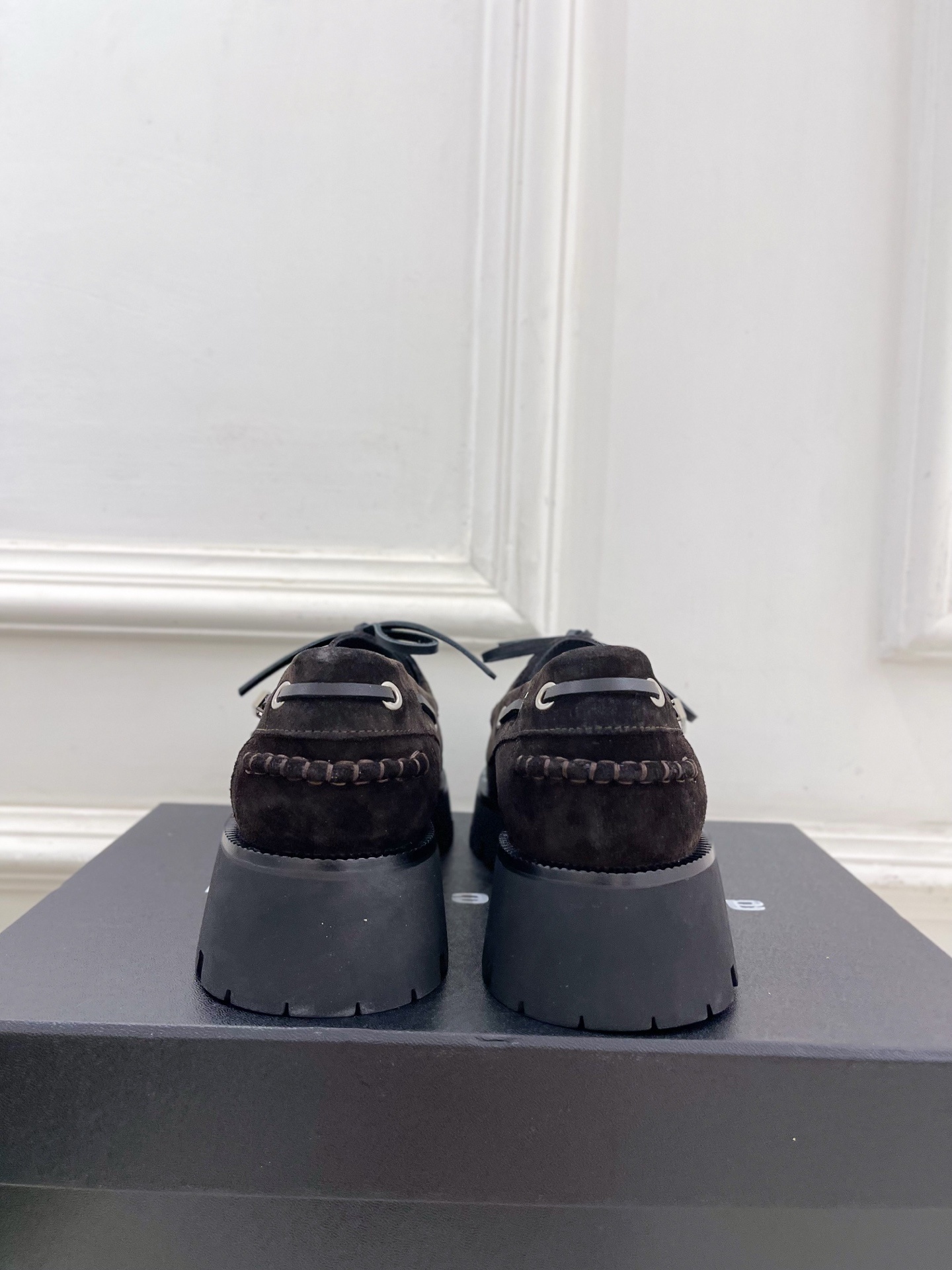 Alexander wang 亚力山•大王2025秋冬新品 大王松糕厚底乐福鞋————————————在