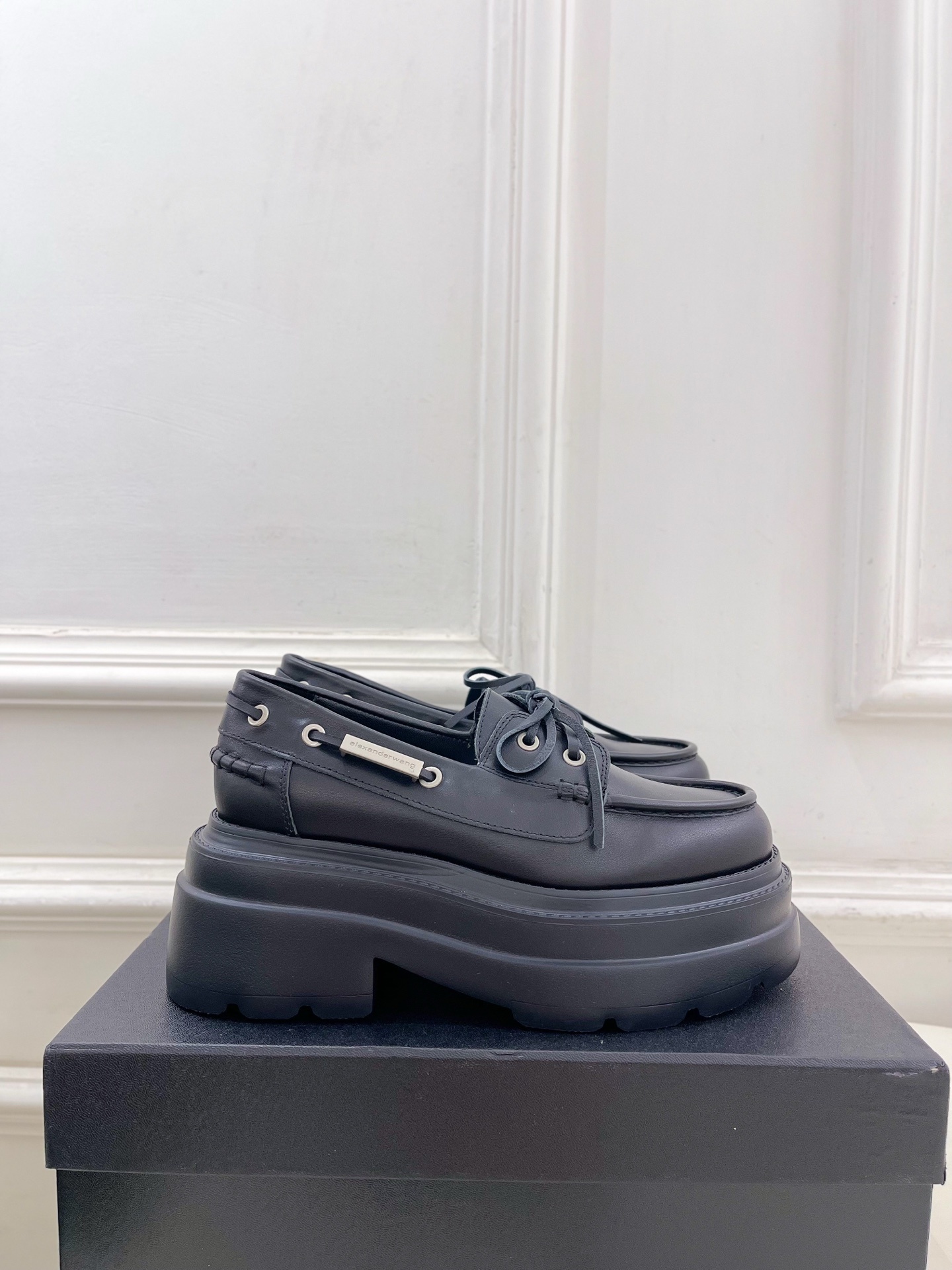 Alexander wang 亚力山•大王2025秋冬新品 大王松糕厚底乐福鞋————————————在