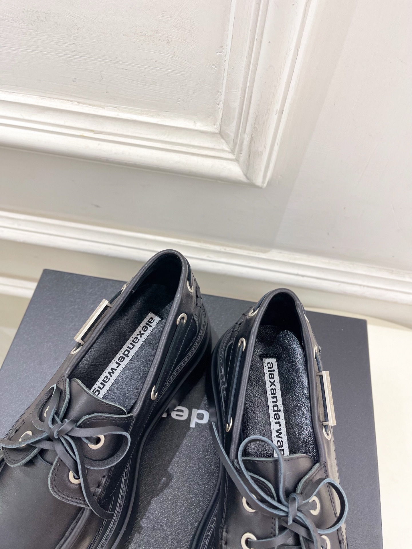 Alexander wang 亚力山•大王2025秋冬新品 大王松糕厚底乐福鞋————————————在