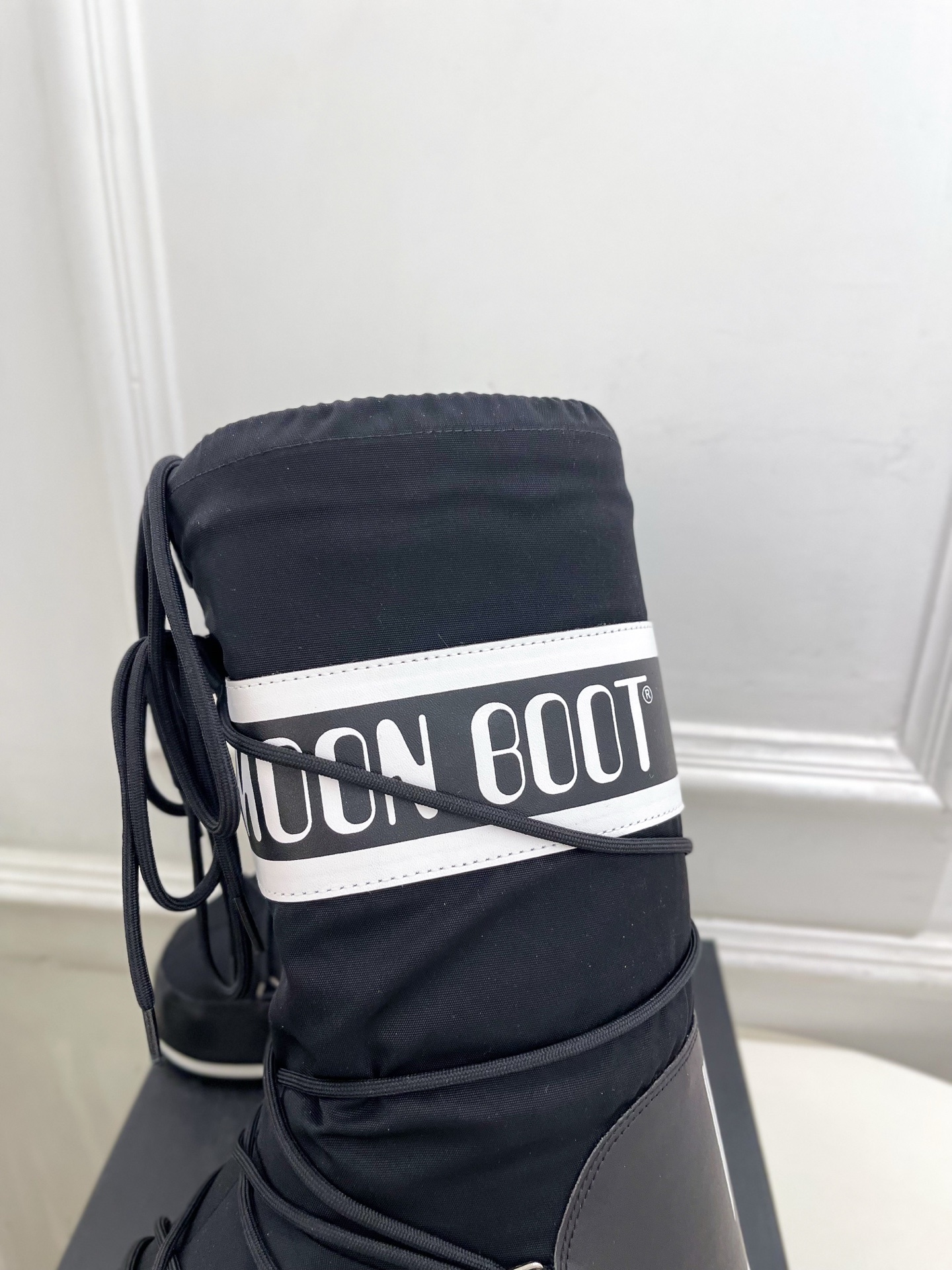 Moon Boot 月亮靴2025秋冬爆款雪地靴系列 这款丑萌滑雪鞋今年非常爆,色彩搭配非常时尚 超酷个