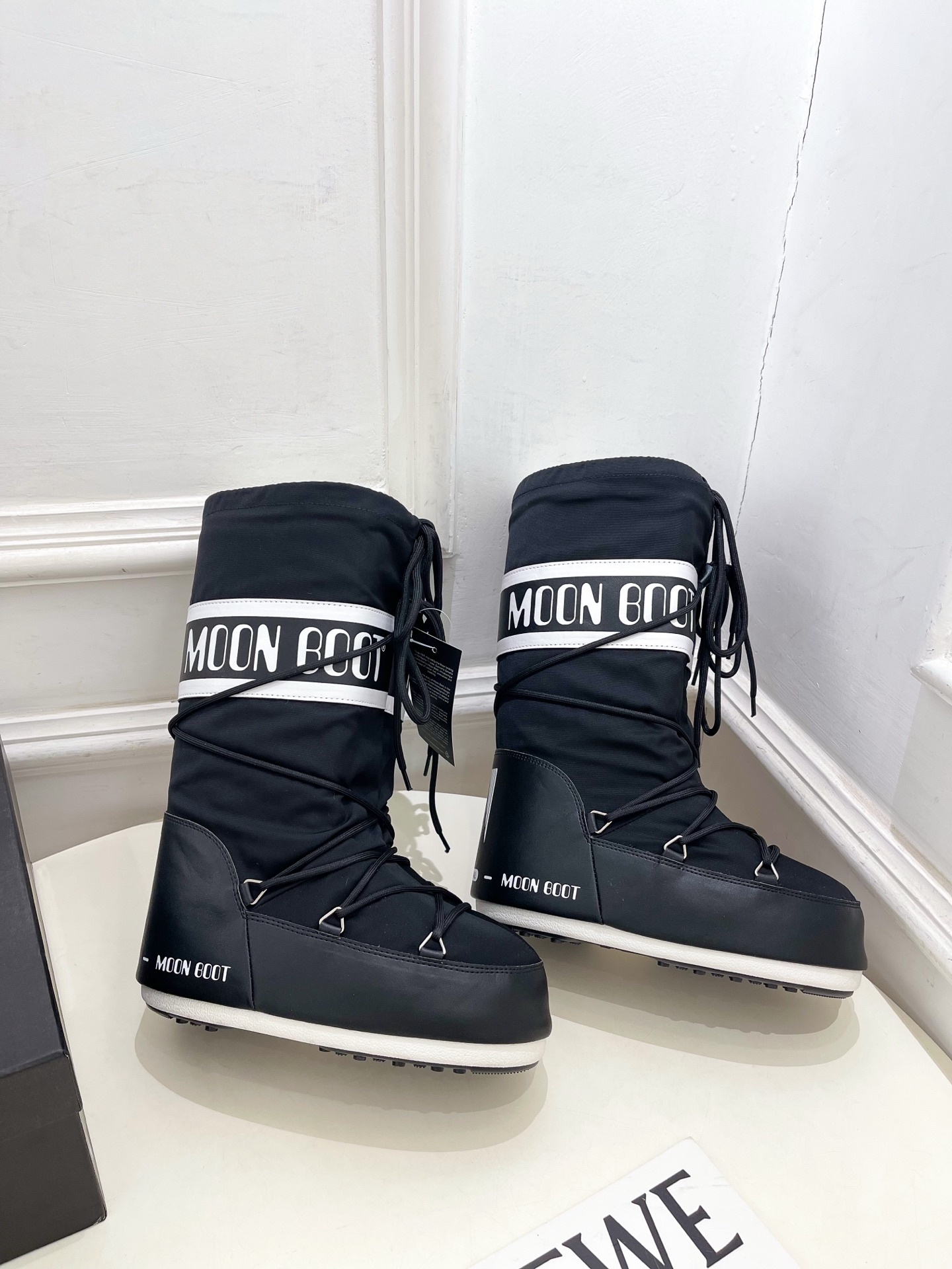 Moon Boot 月亮靴2025秋冬爆款雪地靴系列 这款丑萌滑雪鞋今年非常爆,色彩搭配非常时尚 超酷个