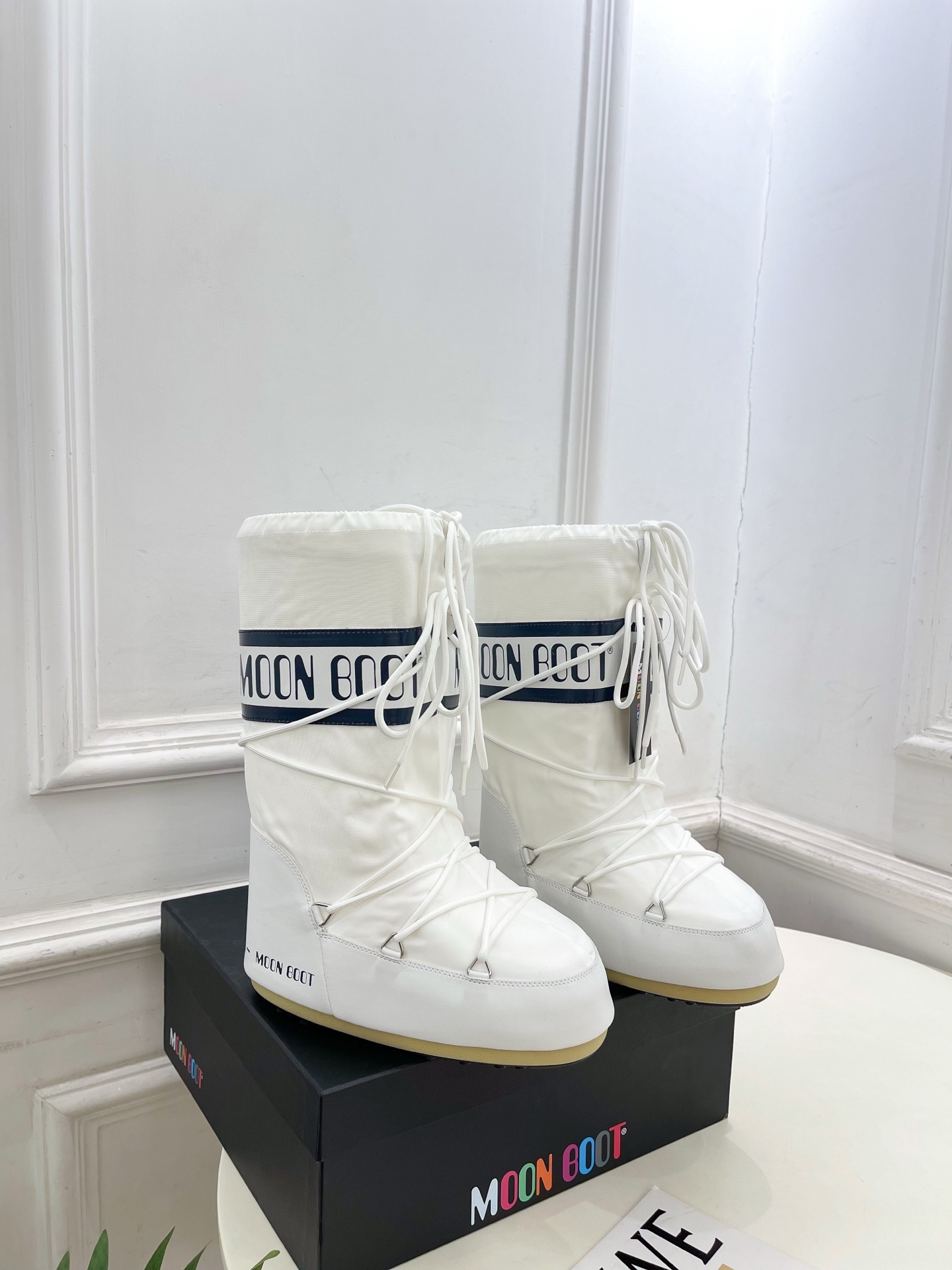 Moon Boot 月亮靴2025秋冬爆款雪地靴系列 这款丑萌滑雪鞋今年非常爆,色彩搭配非常时尚 超酷个