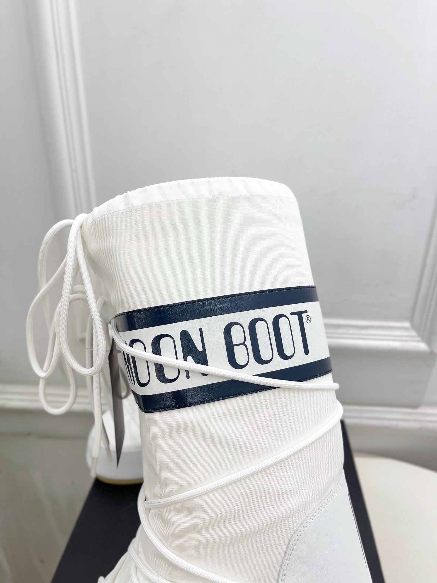 Moon Boot 月亮靴2025秋冬爆款雪地靴系列 这款丑萌滑雪鞋今年非常爆,色彩搭配非常时尚 超酷个