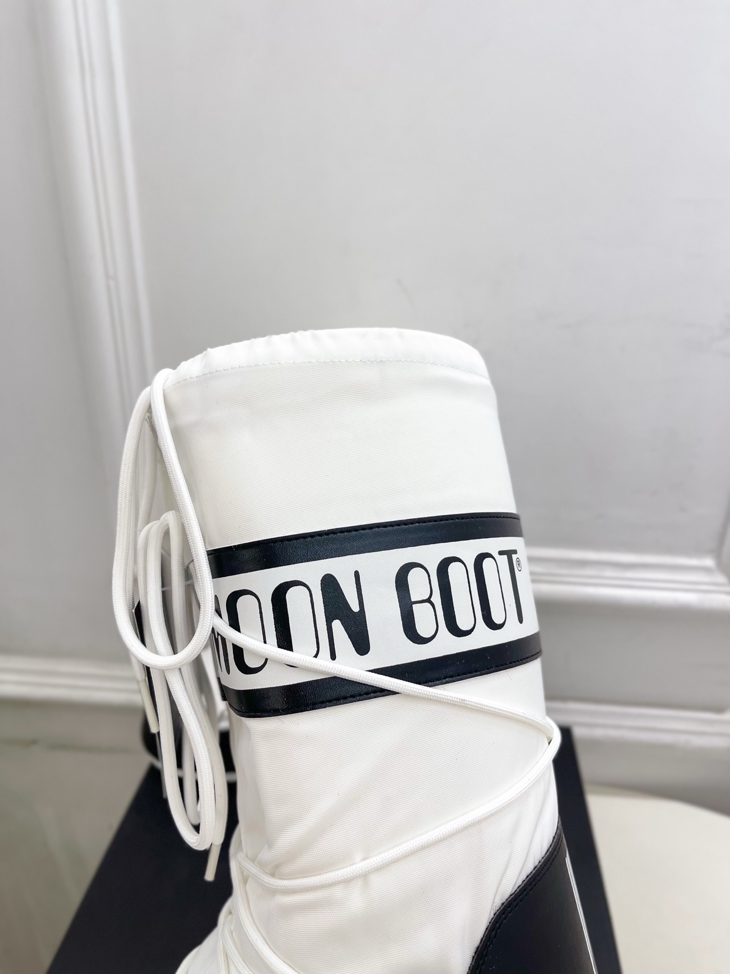 Moon Boot 月亮靴2025秋冬爆款雪地靴系列 这款丑萌滑雪鞋今年非常爆,色彩搭配非常时尚 超酷个