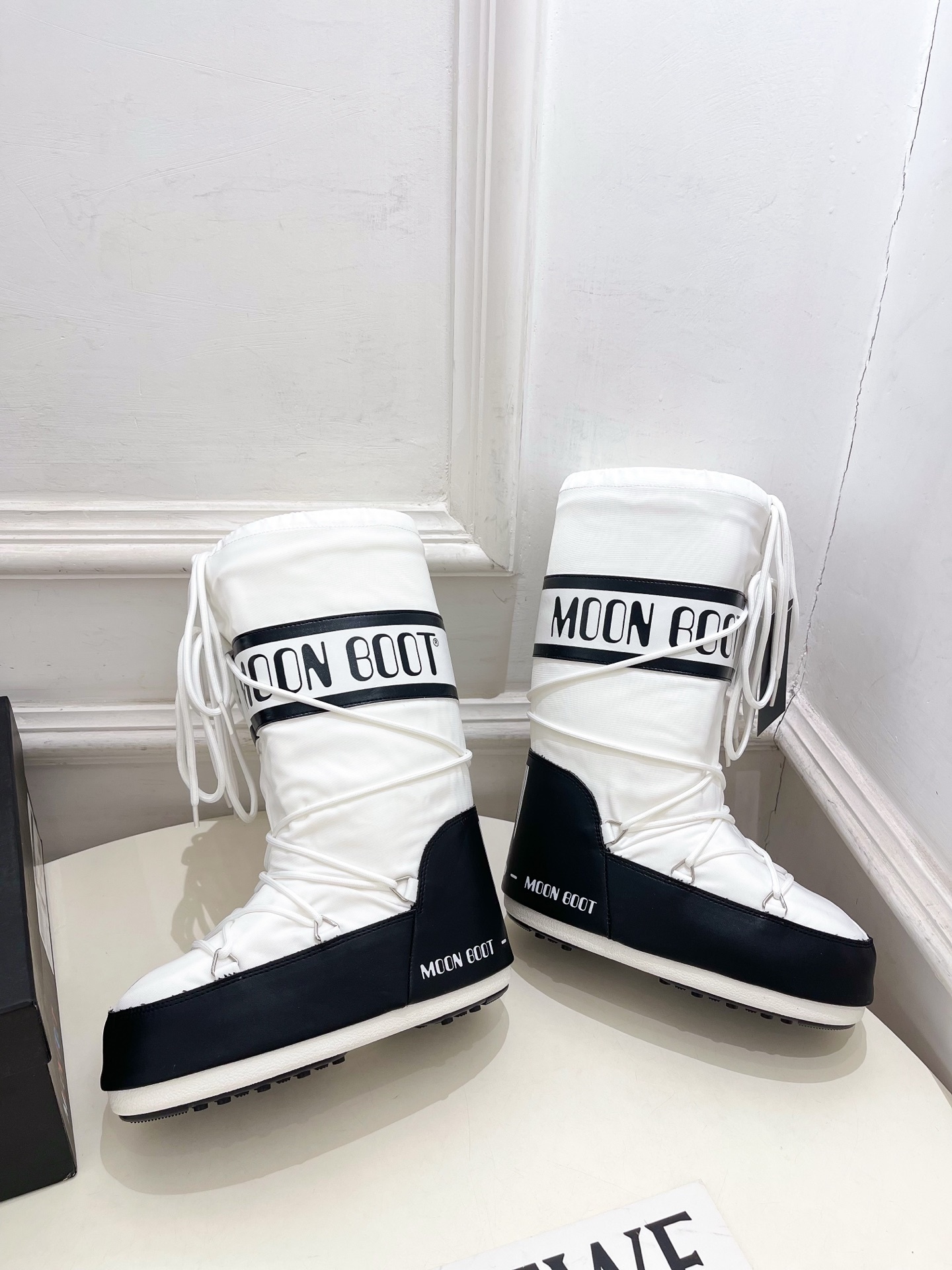 Moon Boot 月亮靴2025秋冬爆款雪地靴系列 这款丑萌滑雪鞋今年非常爆,色彩搭配非常时尚 超酷个