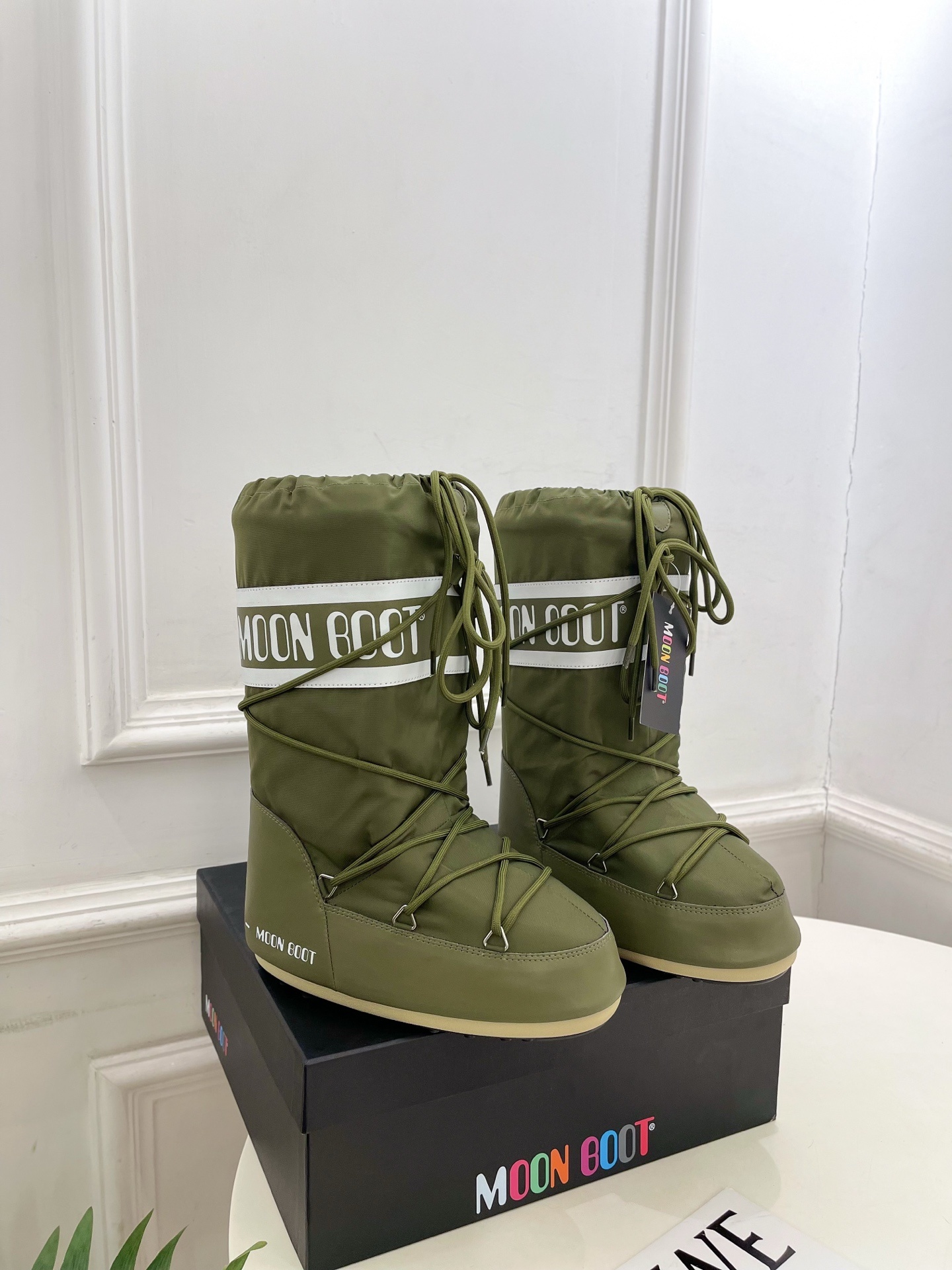 Moon Boot 月亮靴2025秋冬爆款雪地靴系列 这款丑萌滑雪鞋今年非常爆,色彩搭配非常时尚 超酷个