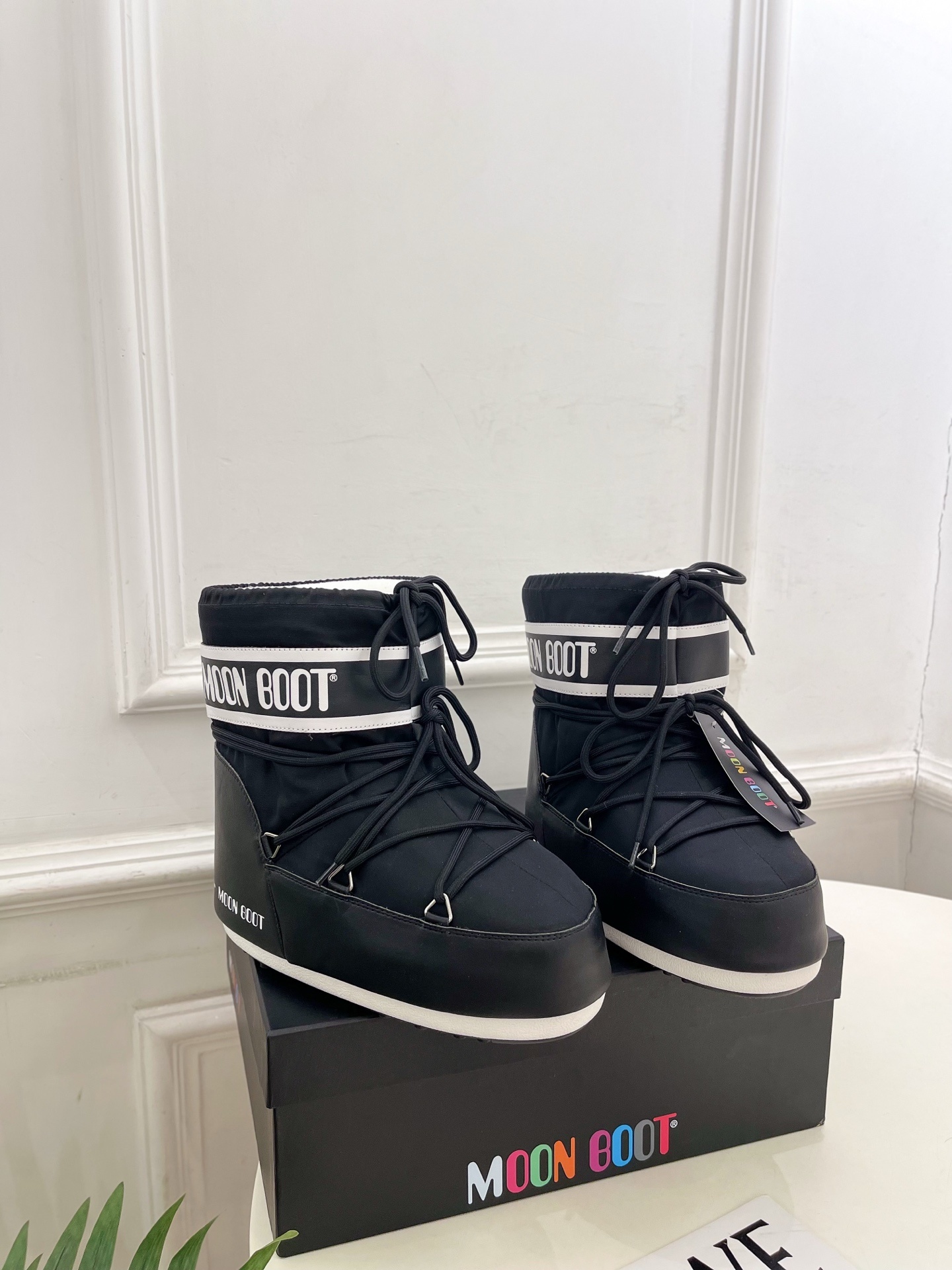 Moon Boot 月亮靴2025秋冬爆款雪地靴系列 这款丑萌滑雪鞋今年非常爆,色彩搭配非常时尚 超酷个