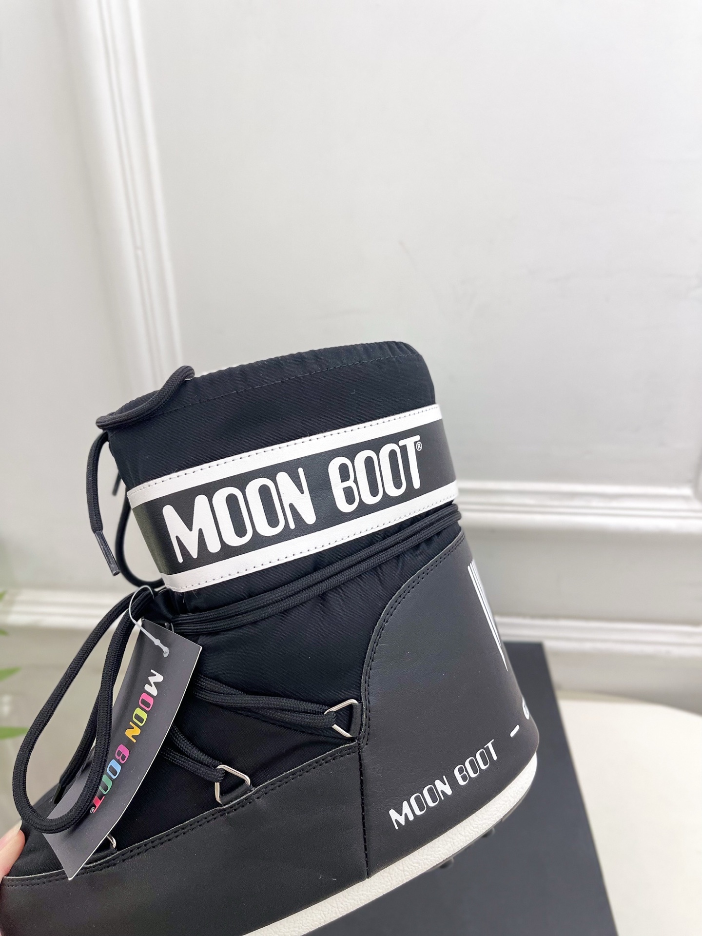 Moon Boot 月亮靴2025秋冬爆款雪地靴系列 这款丑萌滑雪鞋今年非常爆,色彩搭配非常时尚 超酷个