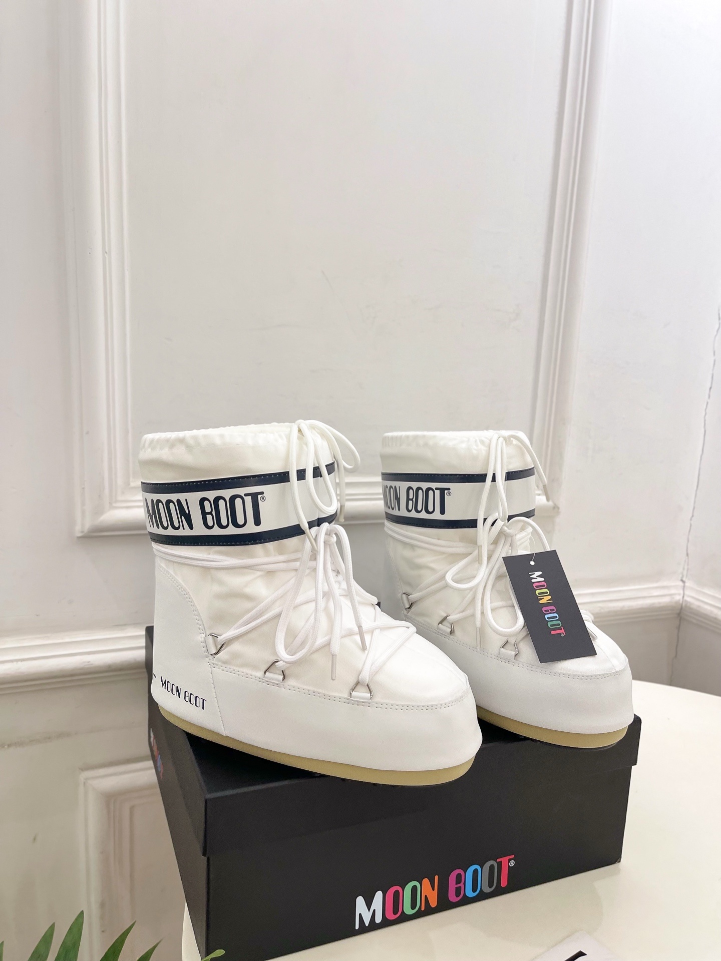 Moon Boot 月亮靴2025秋冬爆款雪地靴系列 这款丑萌滑雪鞋今年非常爆,色彩搭配非常时尚 超酷个