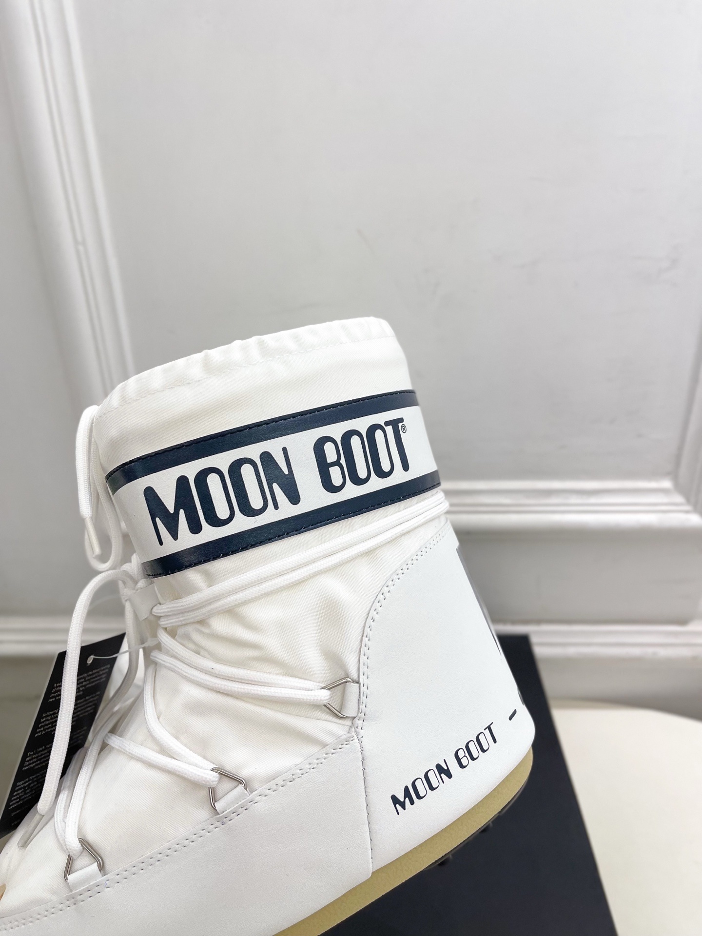 Moon Boot 月亮靴2025秋冬爆款雪地靴系列 这款丑萌滑雪鞋今年非常爆,色彩搭配非常时尚 超酷个