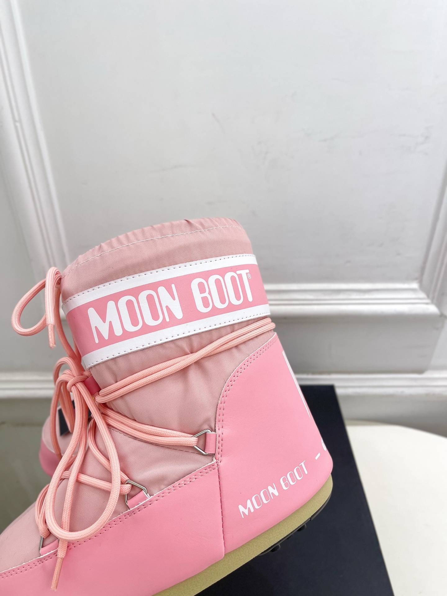Moon Boot 月亮靴2025秋冬爆款雪地靴系列 这款丑萌滑雪鞋今年非常爆,色彩搭配非常时尚 超酷个