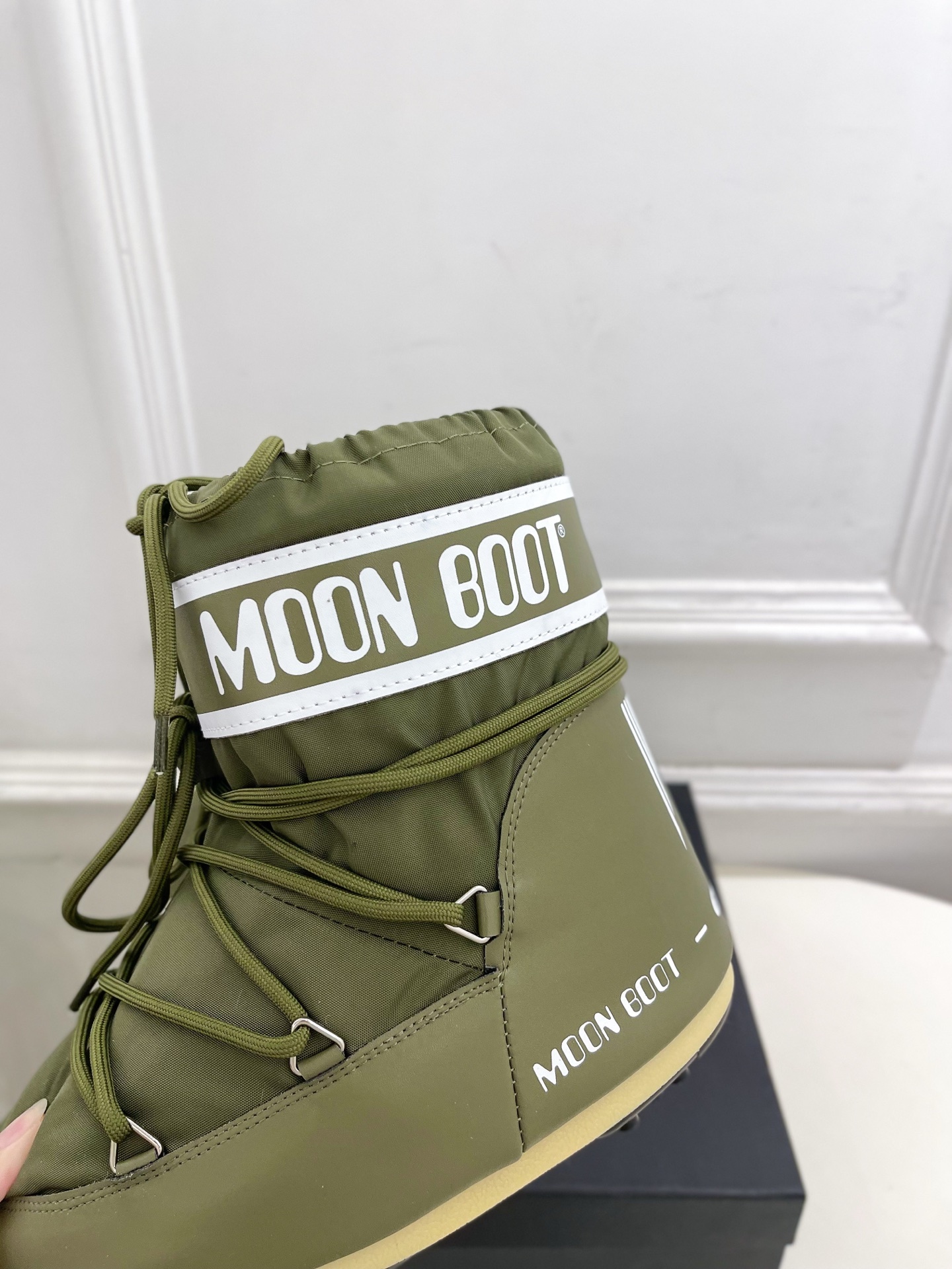 Moon Boot 月亮靴2025秋冬爆款雪地靴系列 这款丑萌滑雪鞋今年非常爆,色彩搭配非常时尚 超酷个
