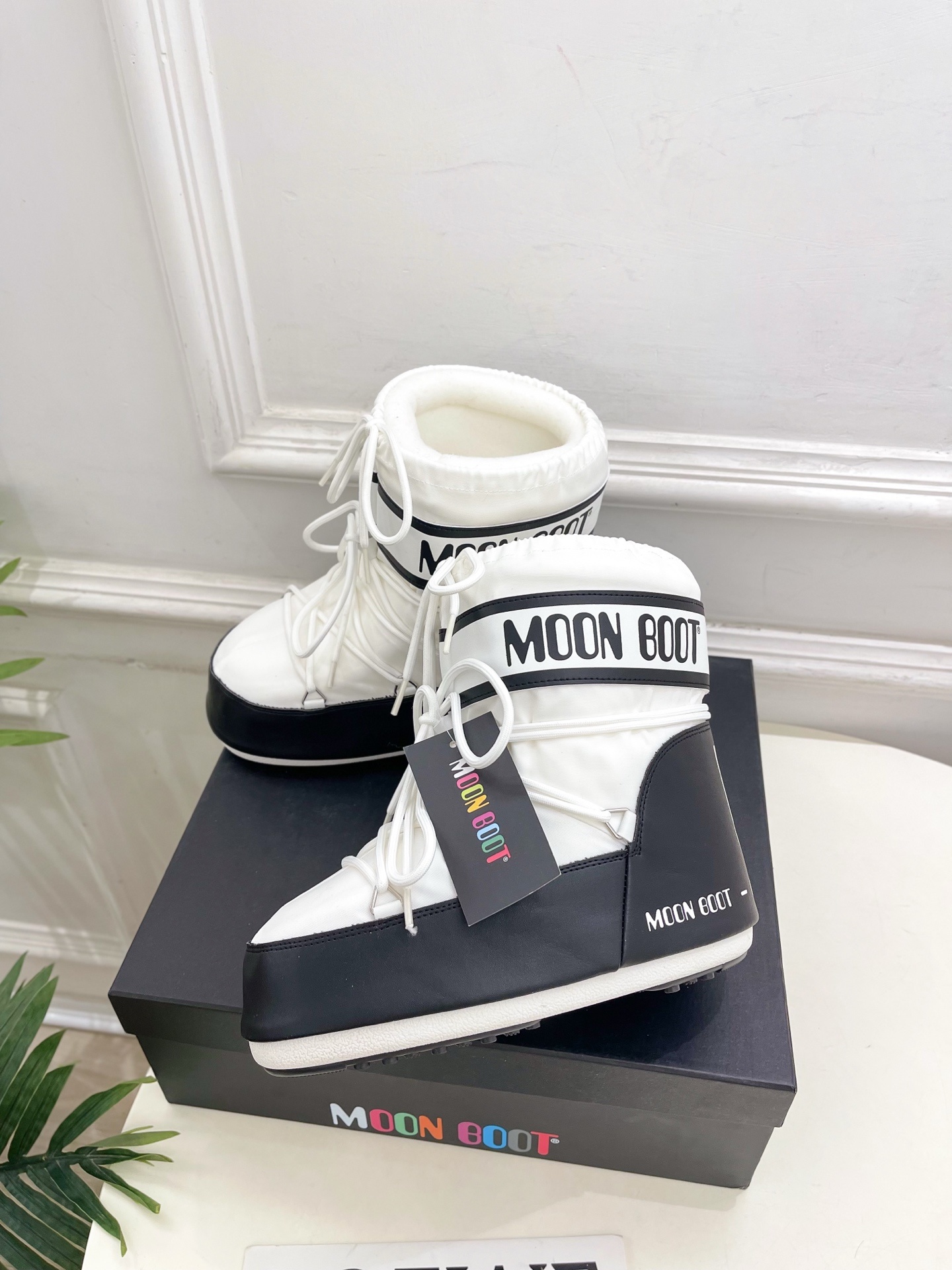 Moon Boot 月亮靴2025秋冬爆款雪地靴系列 这款丑萌滑雪鞋今年非常爆,色彩搭配非常时尚 超酷个