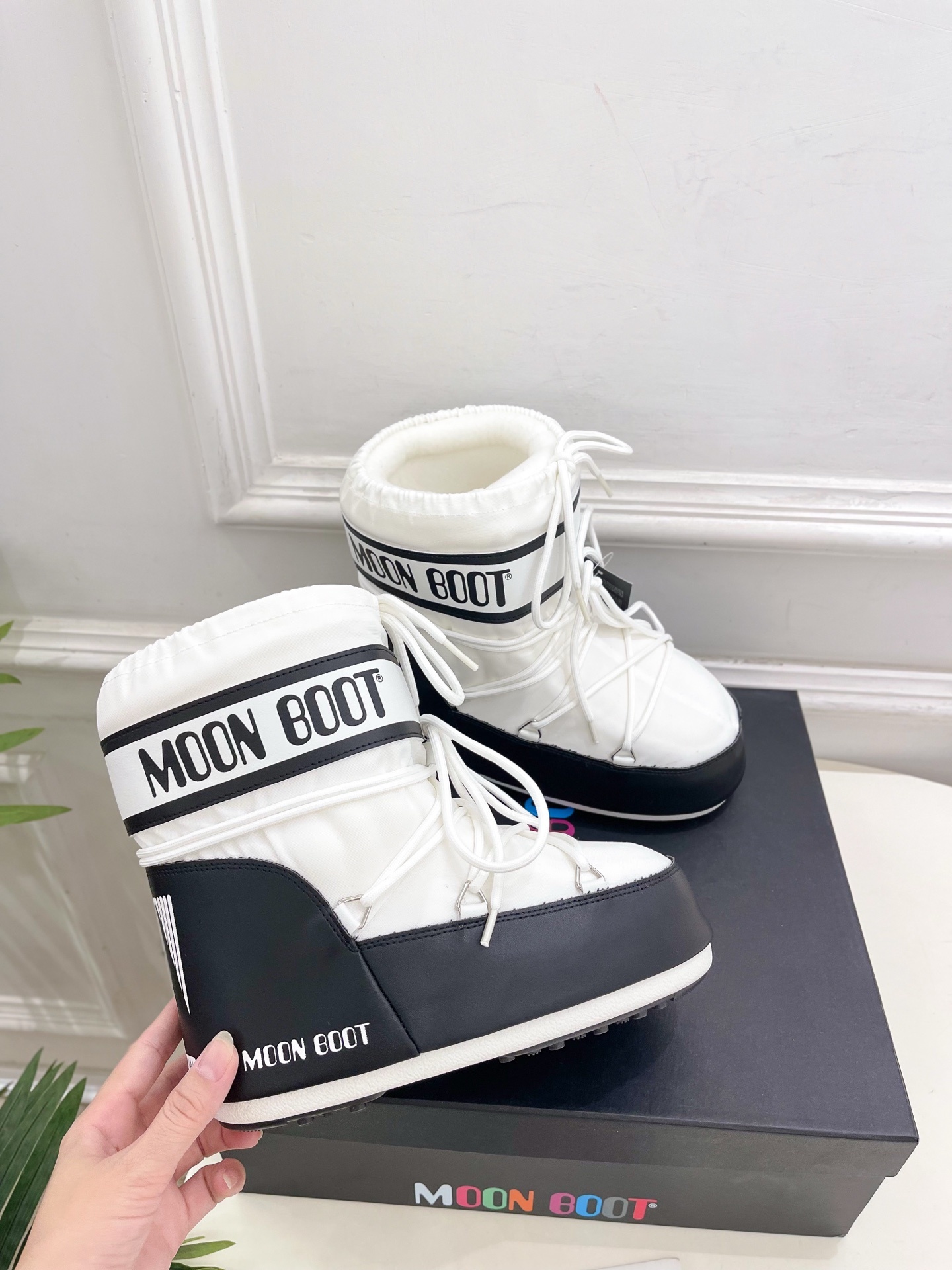 Moon Boot 月亮靴2025秋冬爆款雪地靴系列 这款丑萌滑雪鞋今年非常爆,色彩搭配非常时尚 超酷个