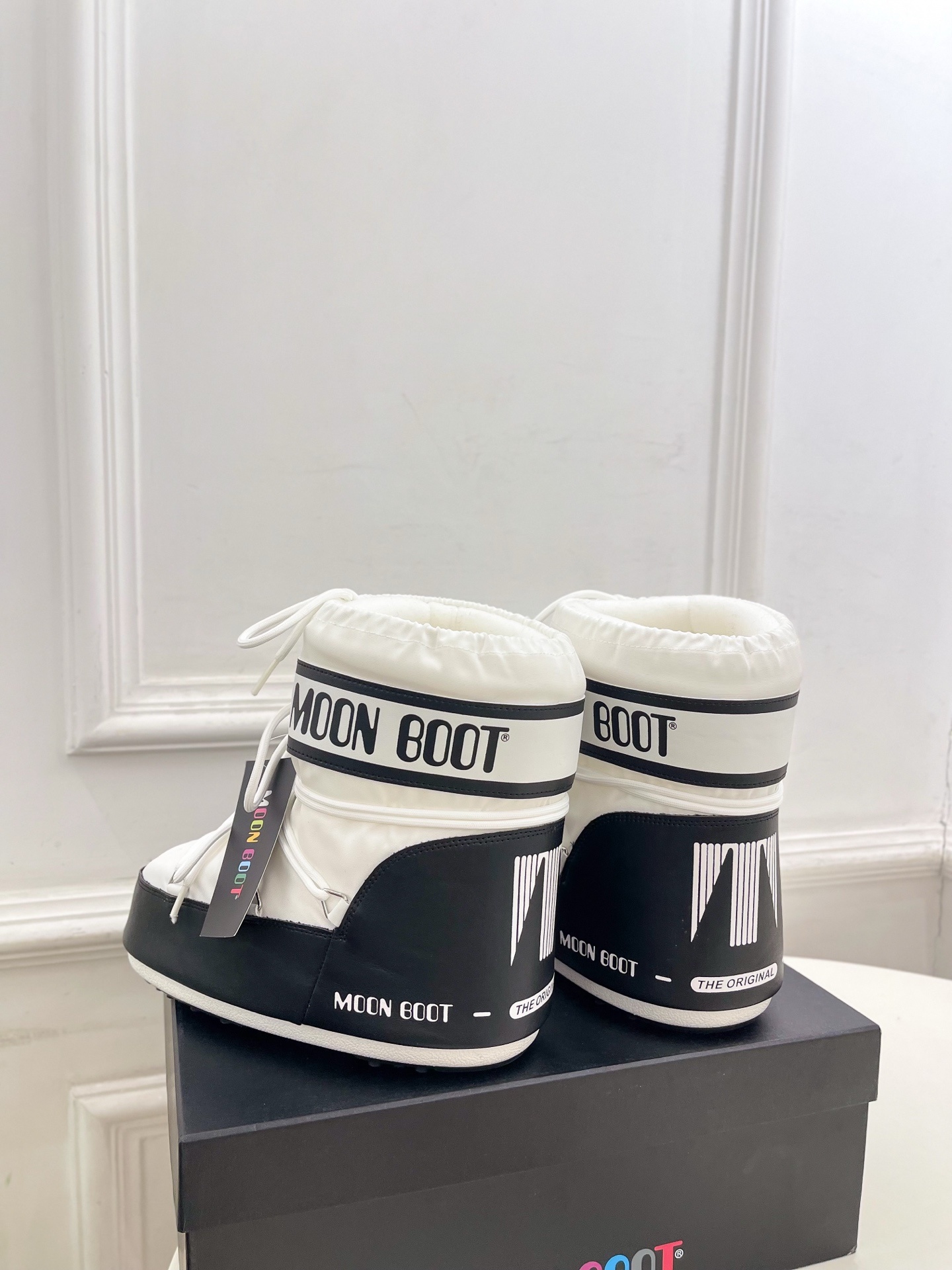 Moon Boot 月亮靴2025秋冬爆款雪地靴系列 这款丑萌滑雪鞋今年非常爆,色彩搭配非常时尚 超酷个