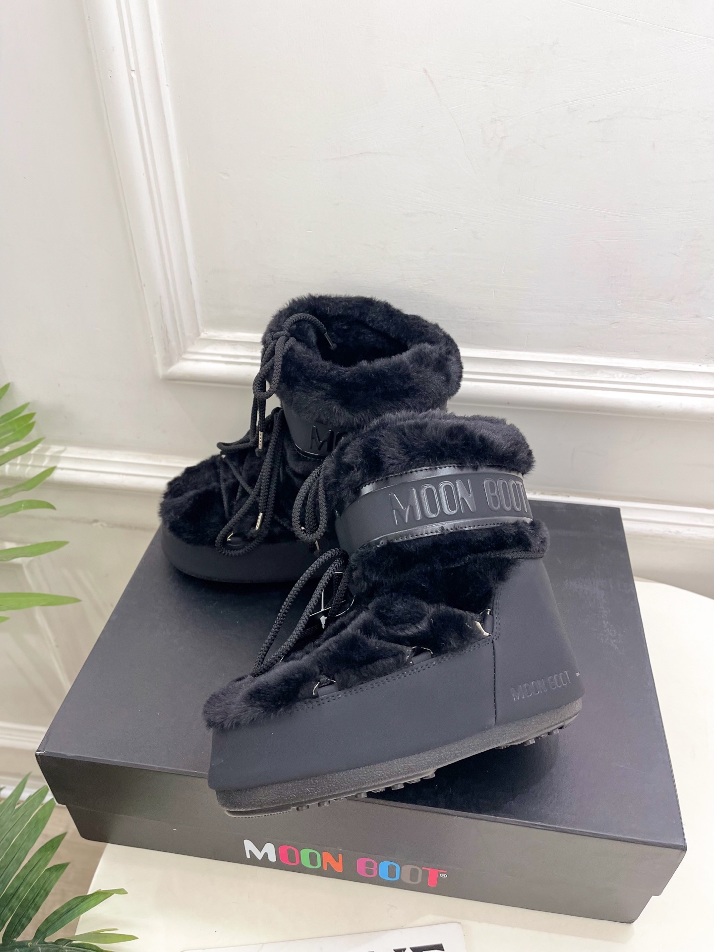 Moon Boot 月亮靴2025秋冬爆款雪地靴系列 这款丑萌滑雪鞋今年非常爆,色彩搭配非常时尚 超酷个