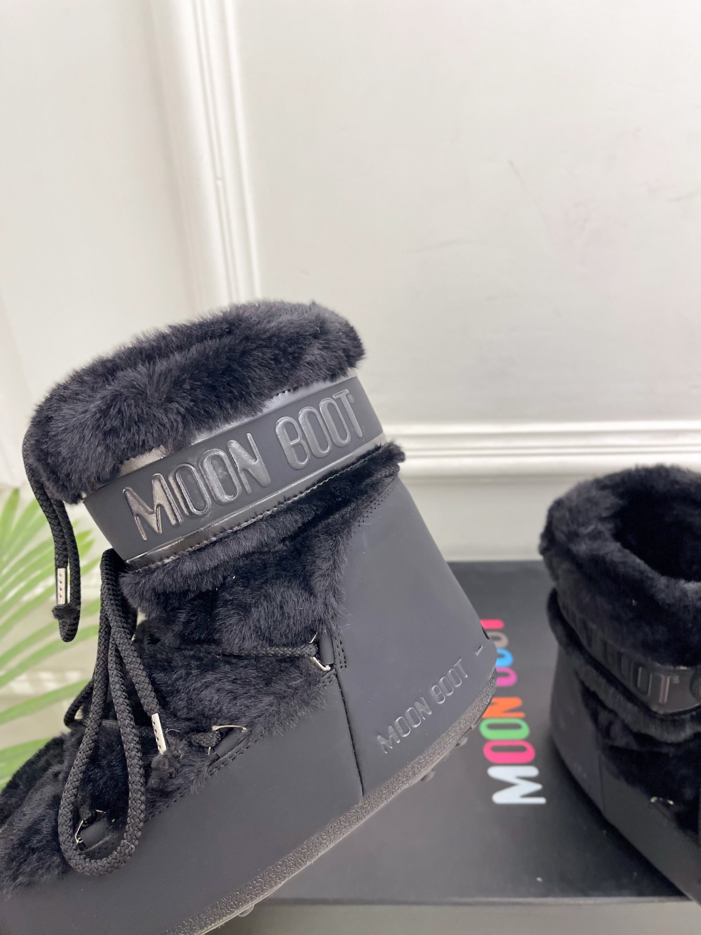 Moon Boot 月亮靴2025秋冬爆款雪地靴系列 这款丑萌滑雪鞋今年非常爆,色彩搭配非常时尚 超酷个