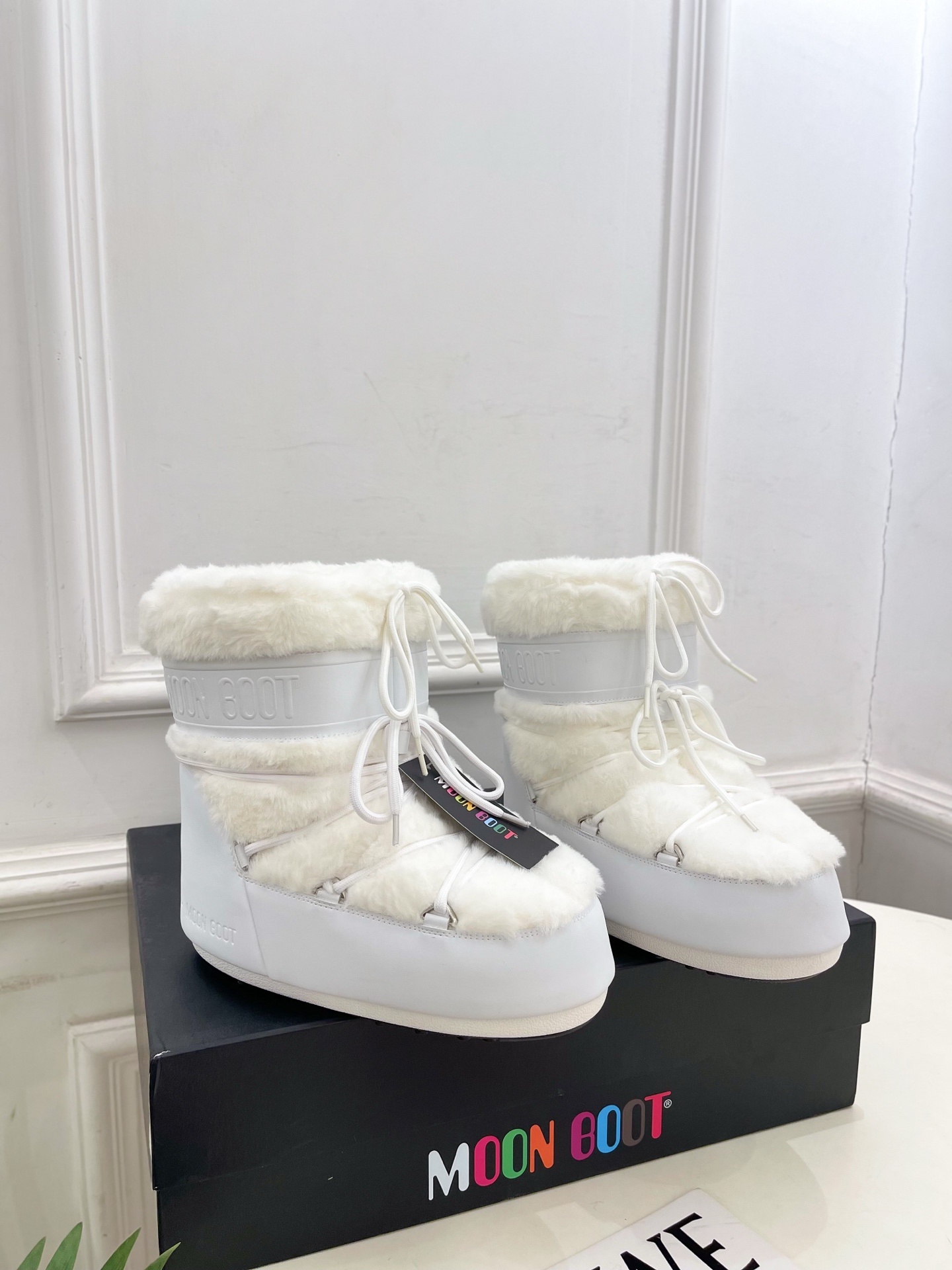 Moon Boot 月亮靴2025秋冬爆款雪地靴系列 这款丑萌滑雪鞋今年非常爆,色彩搭配非常时尚 超酷个