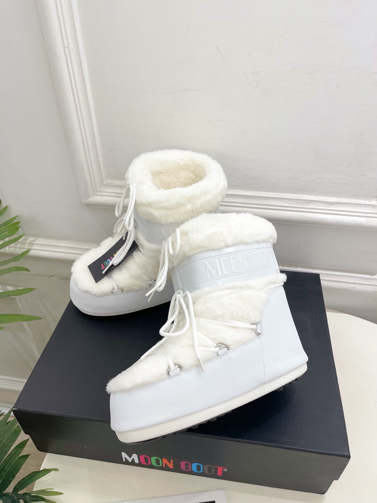 Moon Boot 月亮靴2025秋冬爆款雪地靴系列 这款丑萌滑雪鞋今年非常爆,色彩搭配非常时尚 超酷个