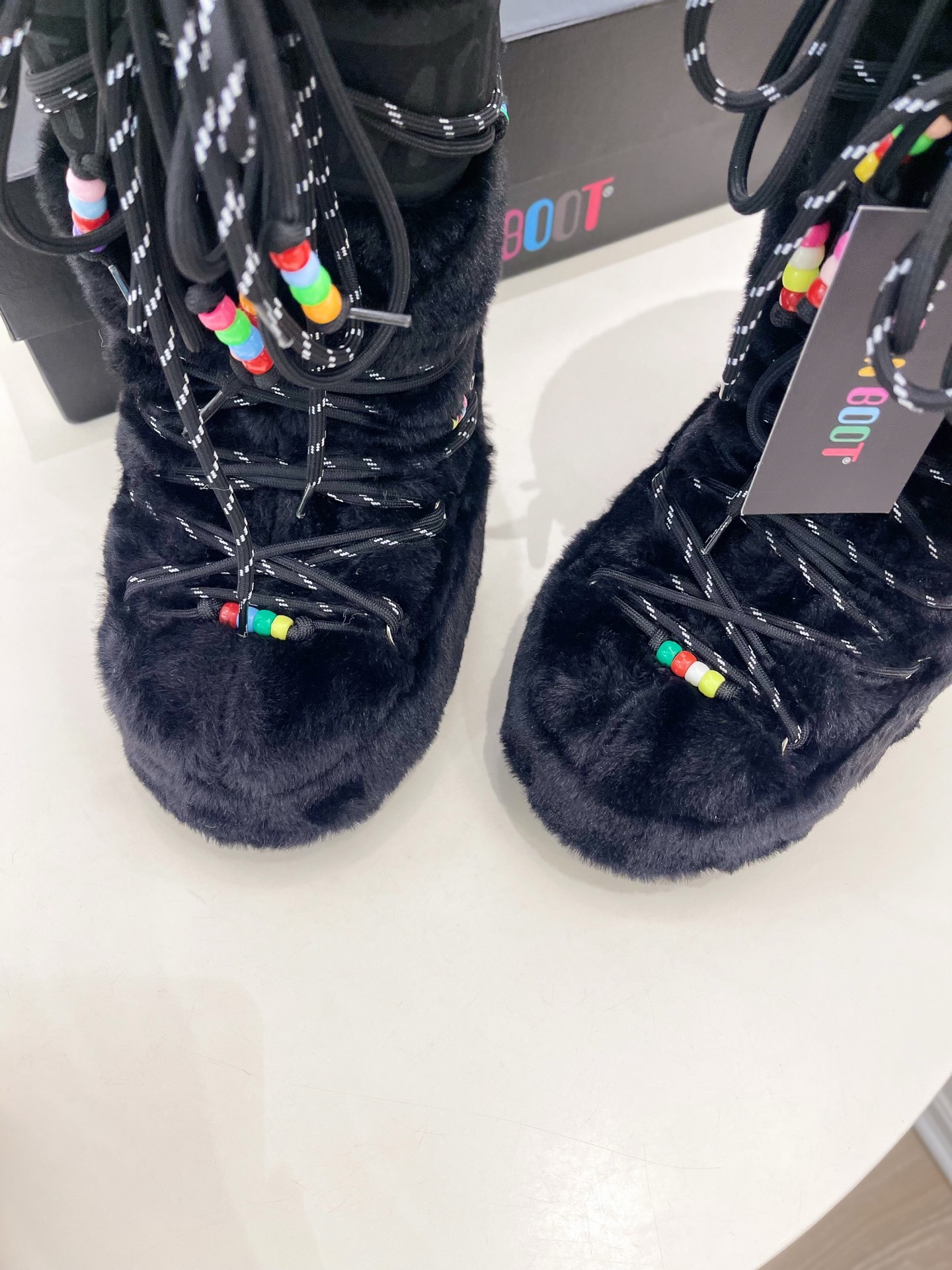 Moon Boot 月亮靴2025秋冬爆款雪地靴系列 这款丑萌滑雪鞋今年非常爆,色彩搭配非常时尚 超酷个