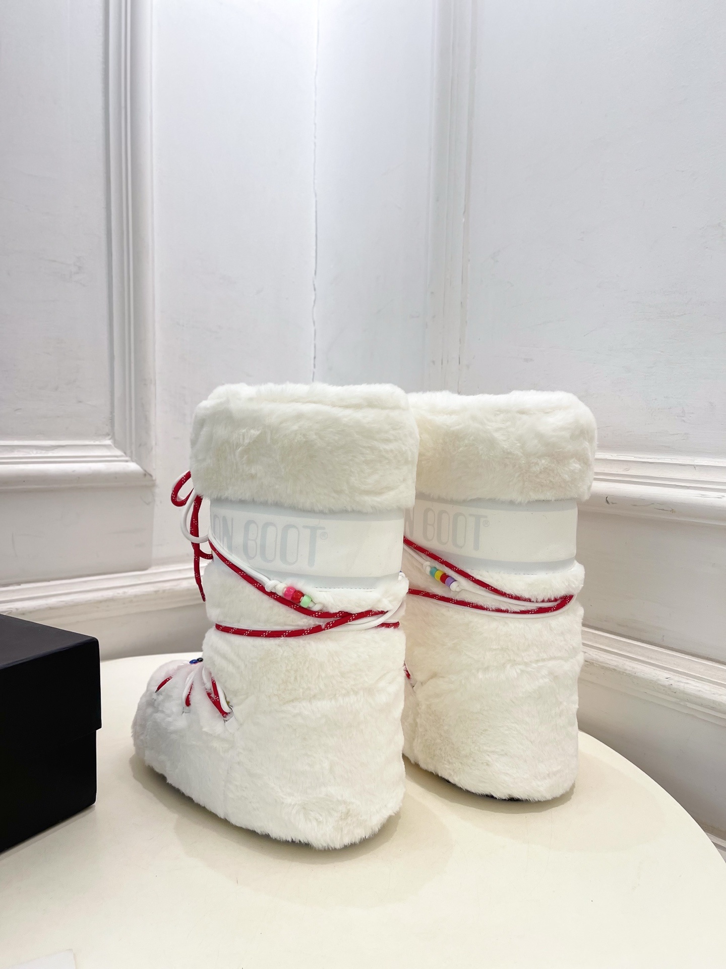 Moon Boot 月亮靴2025秋冬爆款雪地靴系列 这款丑萌滑雪鞋今年非常爆,色彩搭配非常时尚 超酷个