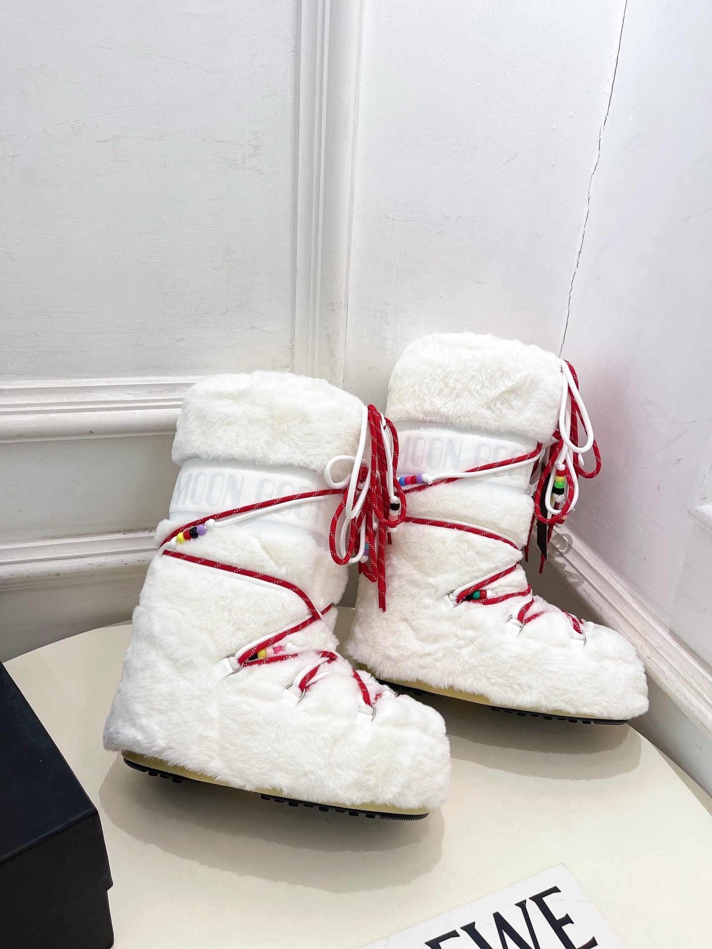 Moon Boot 月亮靴2025秋冬爆款雪地靴系列 这款丑萌滑雪鞋今年非常爆,色彩搭配非常时尚 超酷个