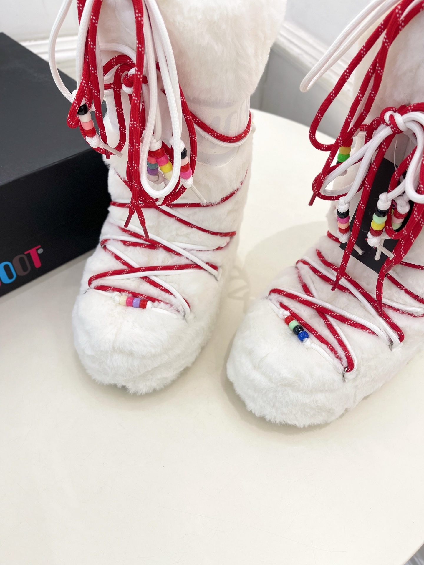 Moon Boot 月亮靴2025秋冬爆款雪地靴系列 这款丑萌滑雪鞋今年非常爆,色彩搭配非常时尚 超酷个